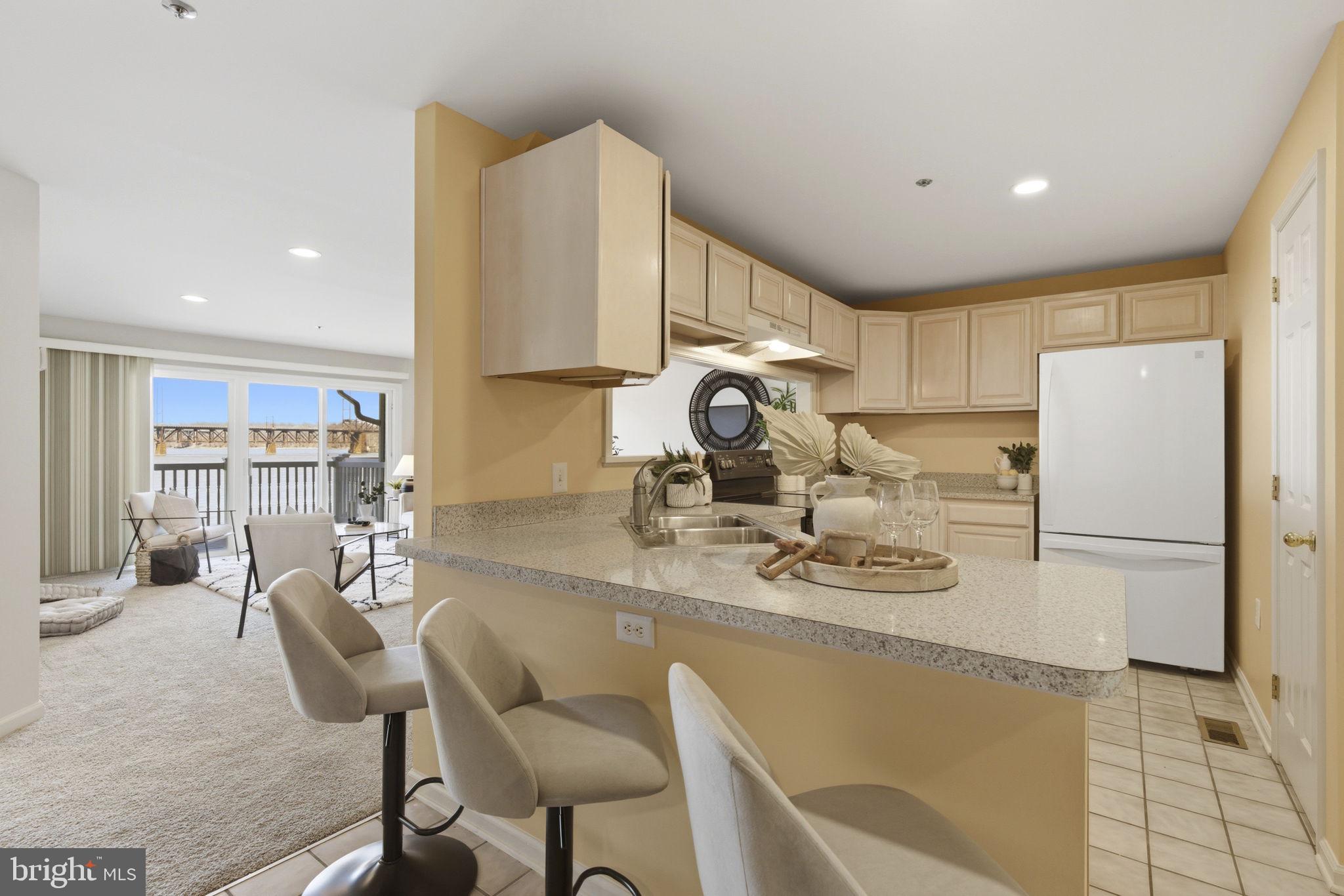 SENECA POINTE - Residential