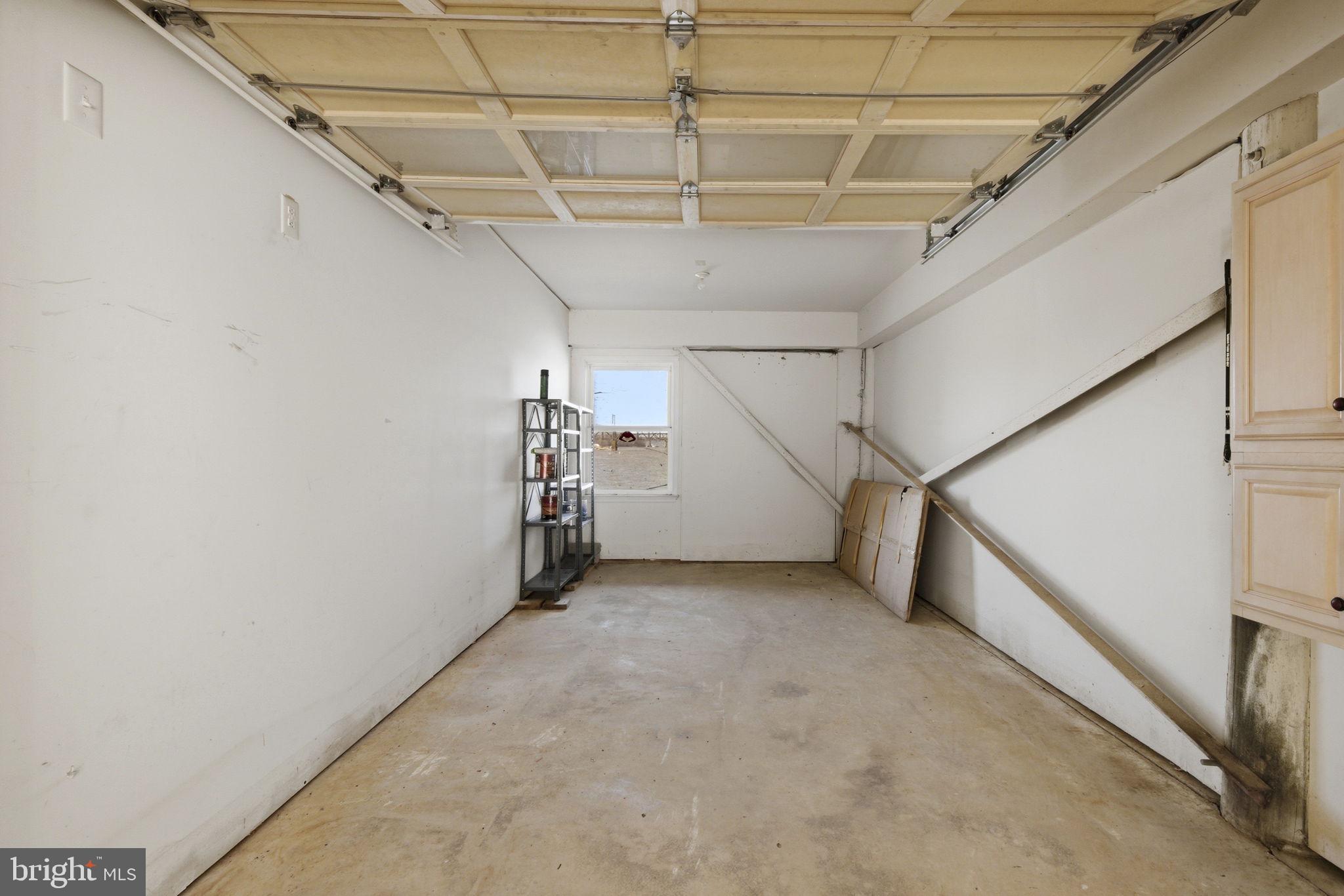 SENECA POINTE - Residential