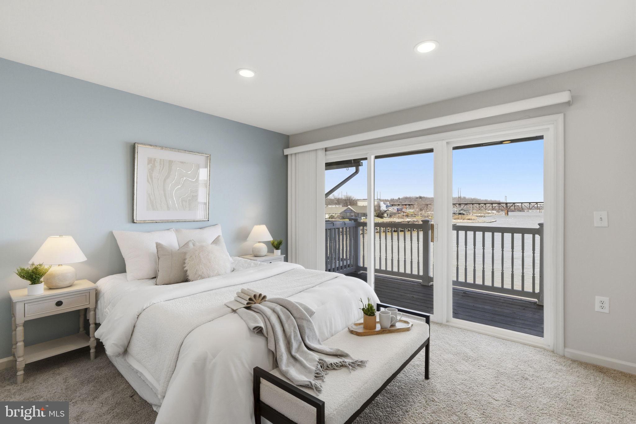 SENECA POINTE - Residential