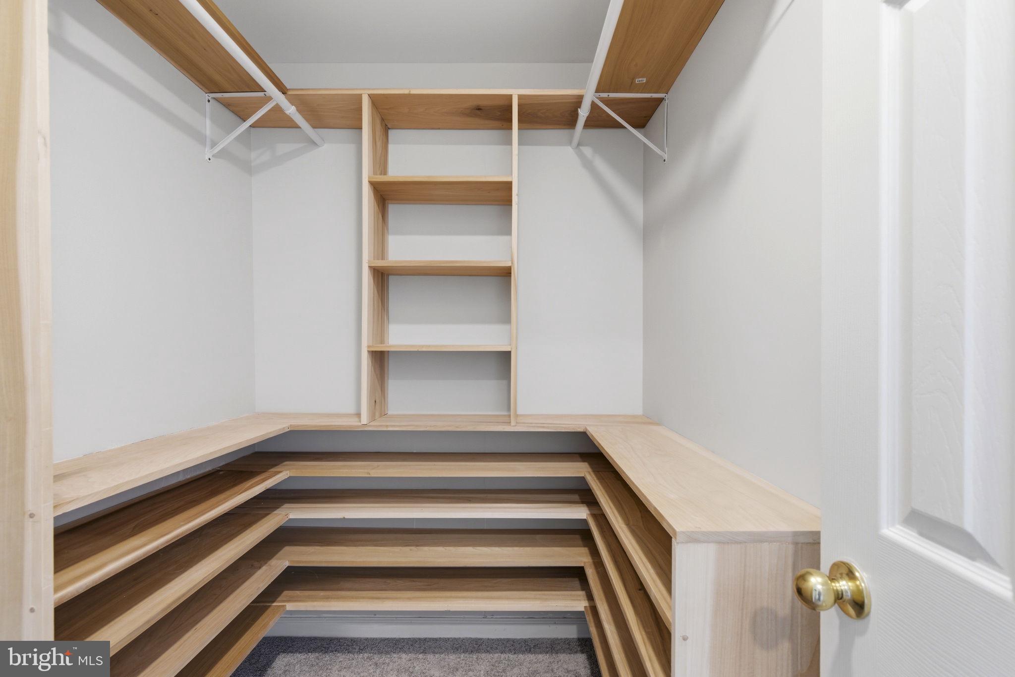 SENECA POINTE - Residential