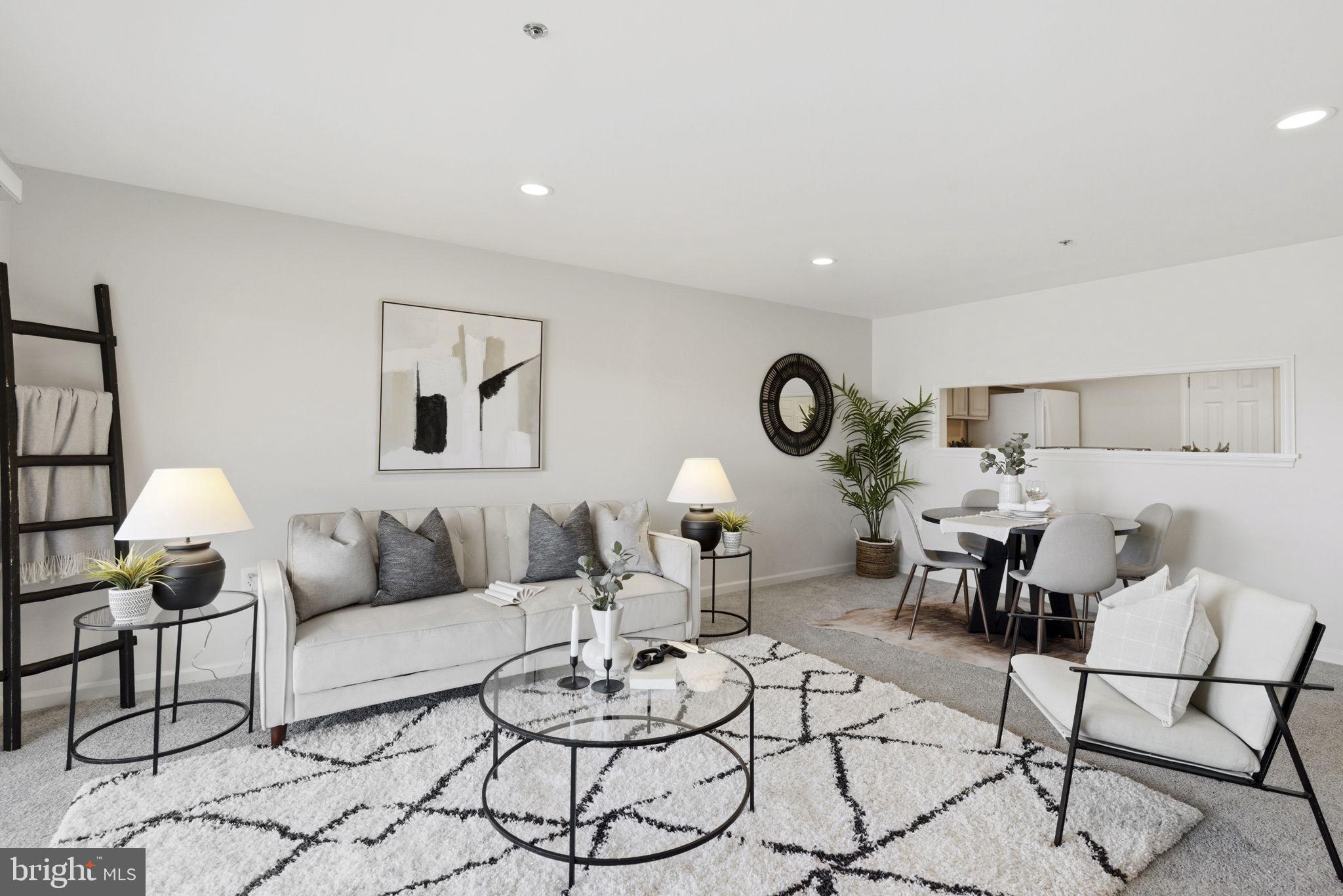 SENECA POINTE - Residential