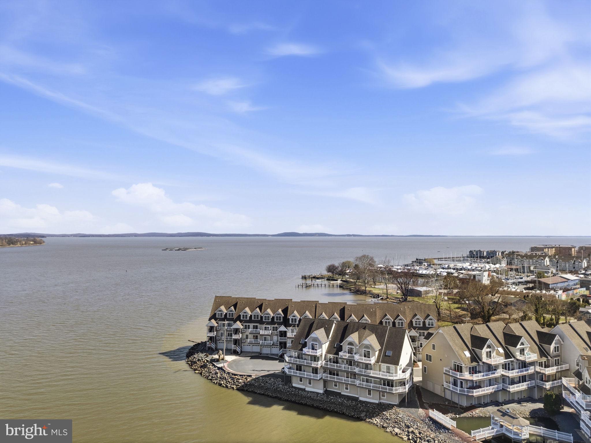 SENECA POINTE - Residential