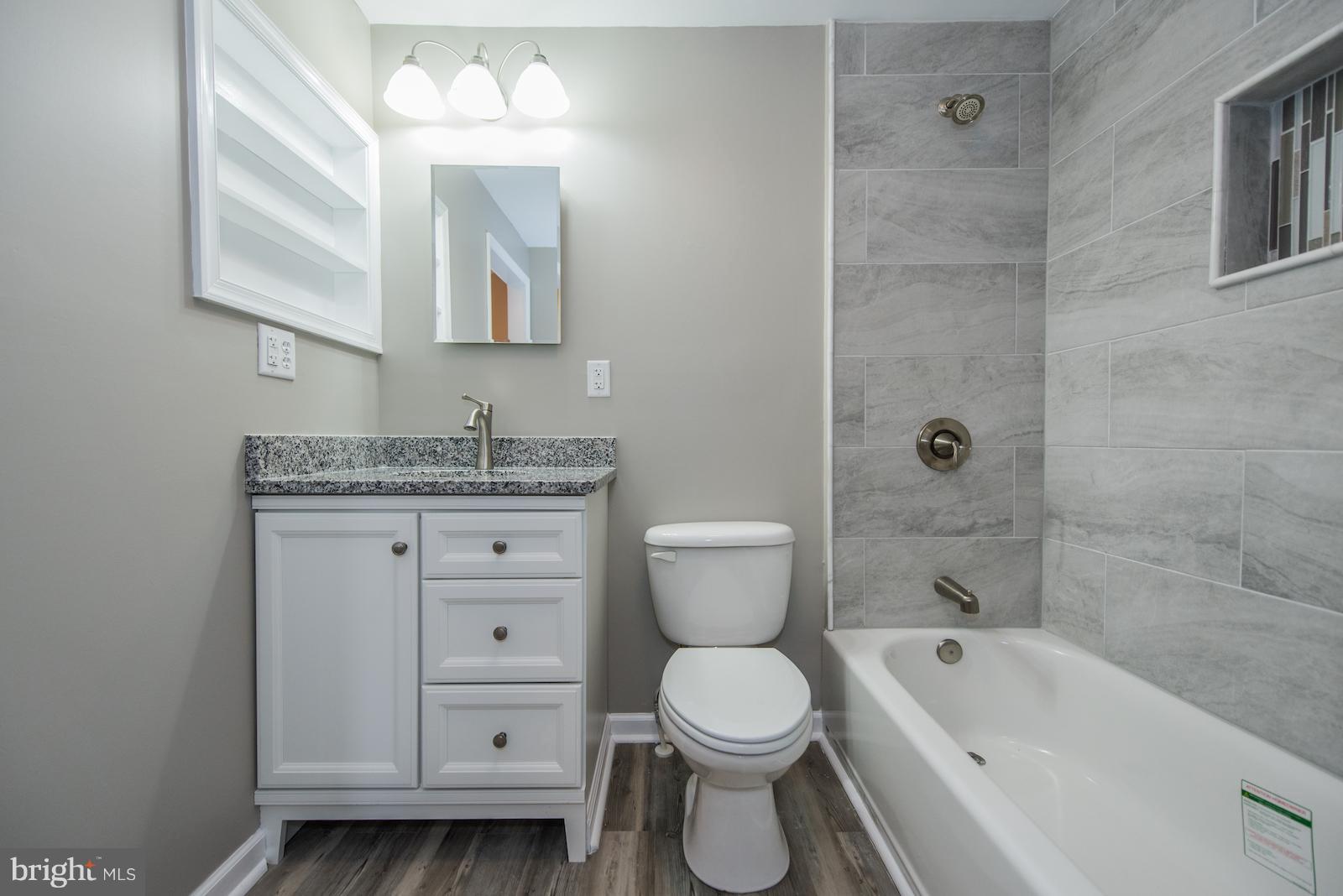 GLENWOOD FOREST - Residential