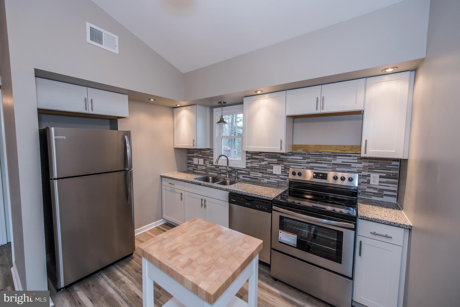 GLENWOOD FOREST - Residential