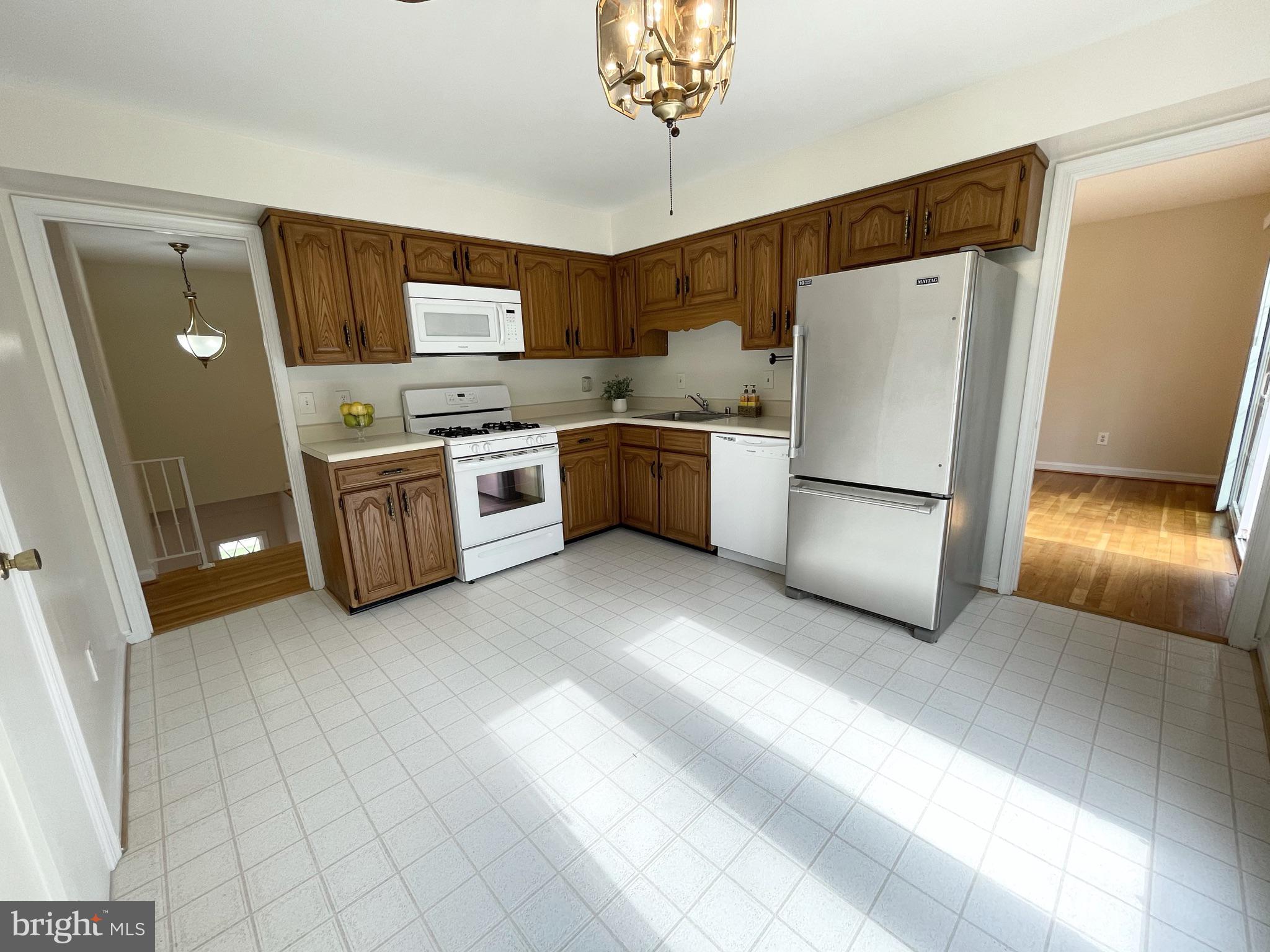 WILTON WOODS - Residential Lease