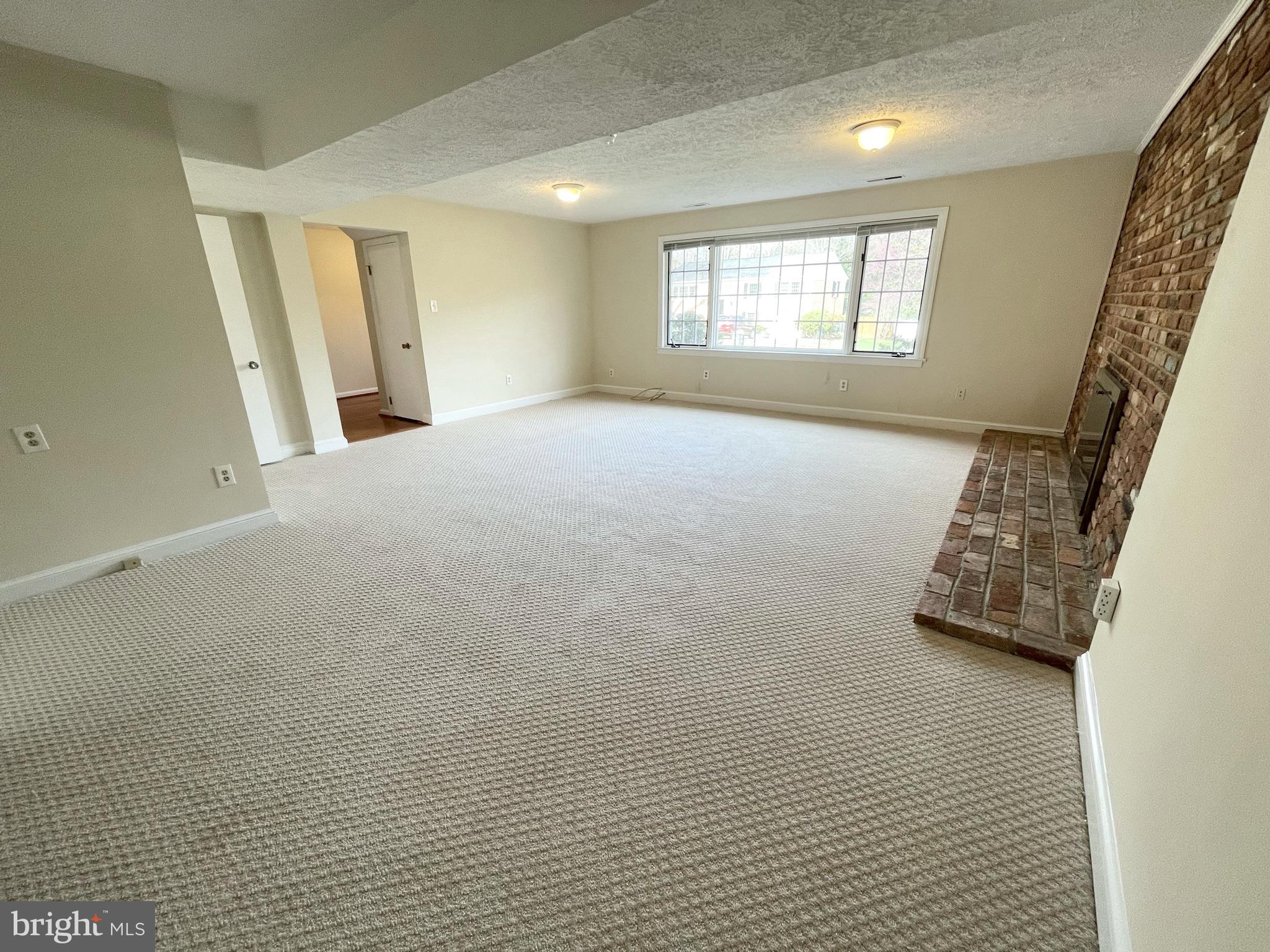 WILTON WOODS - Residential Lease