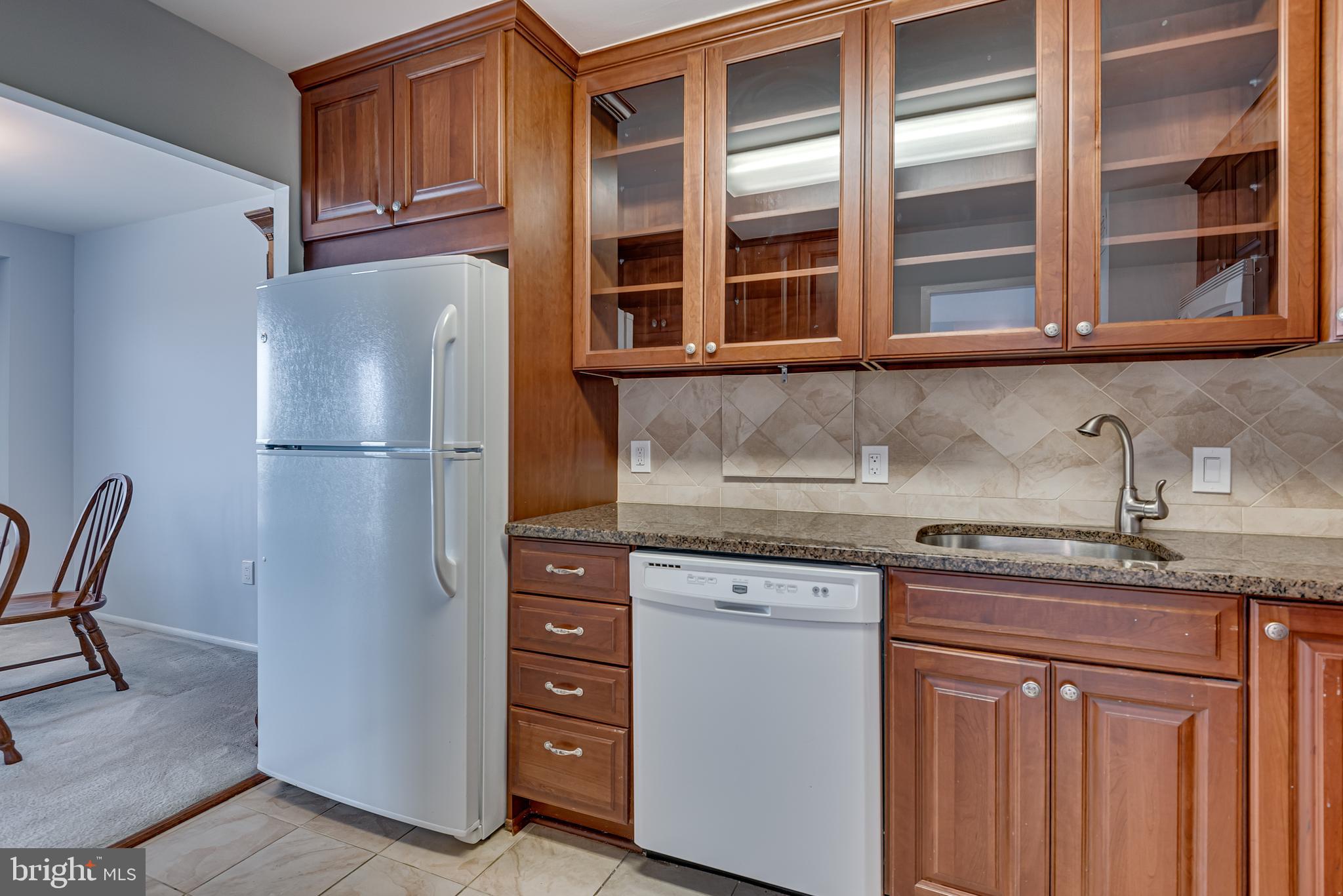 UNIVERSITY TOWERS CODM - Residential Lease