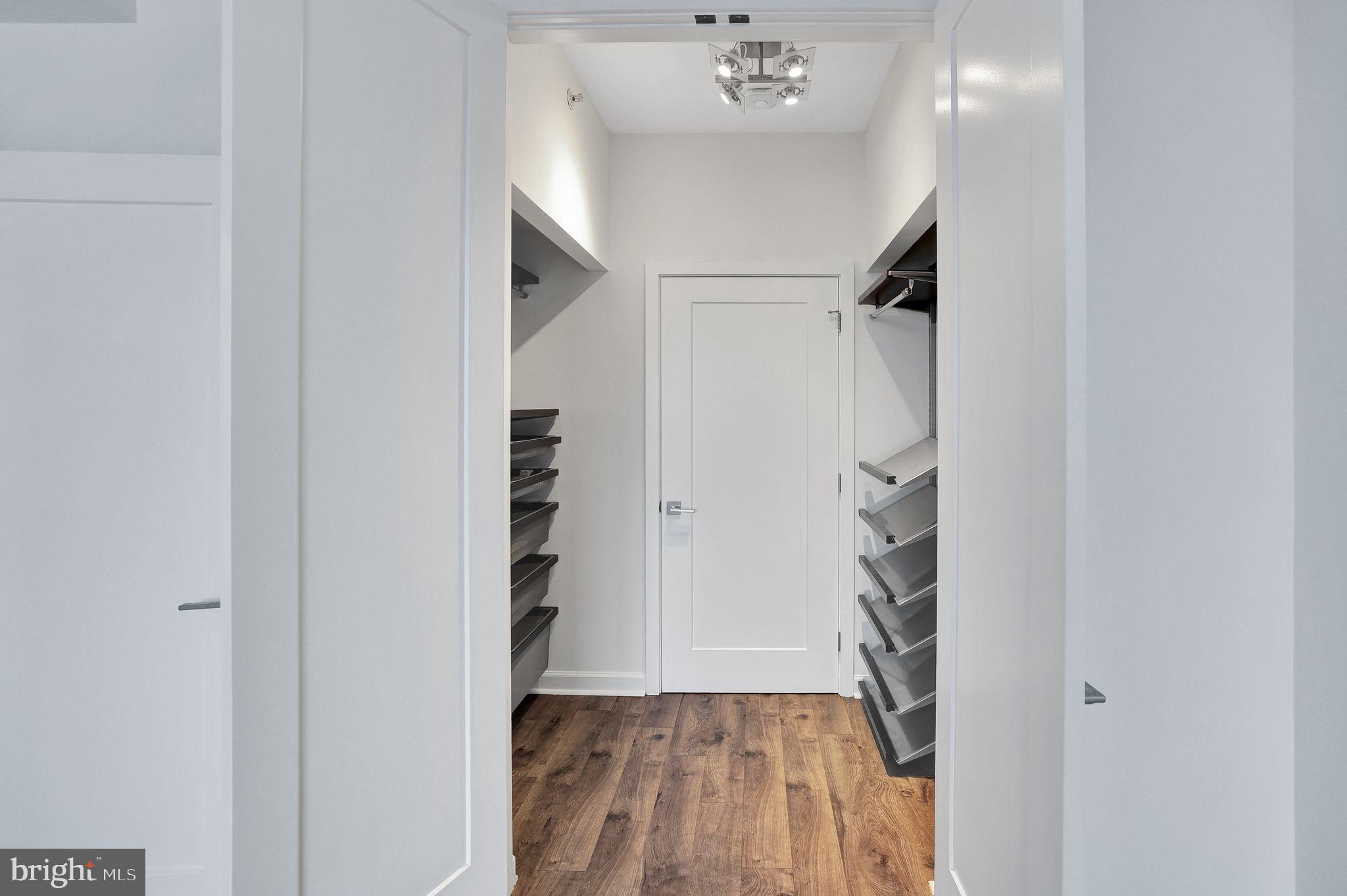 WILTON HOUSE - Residential