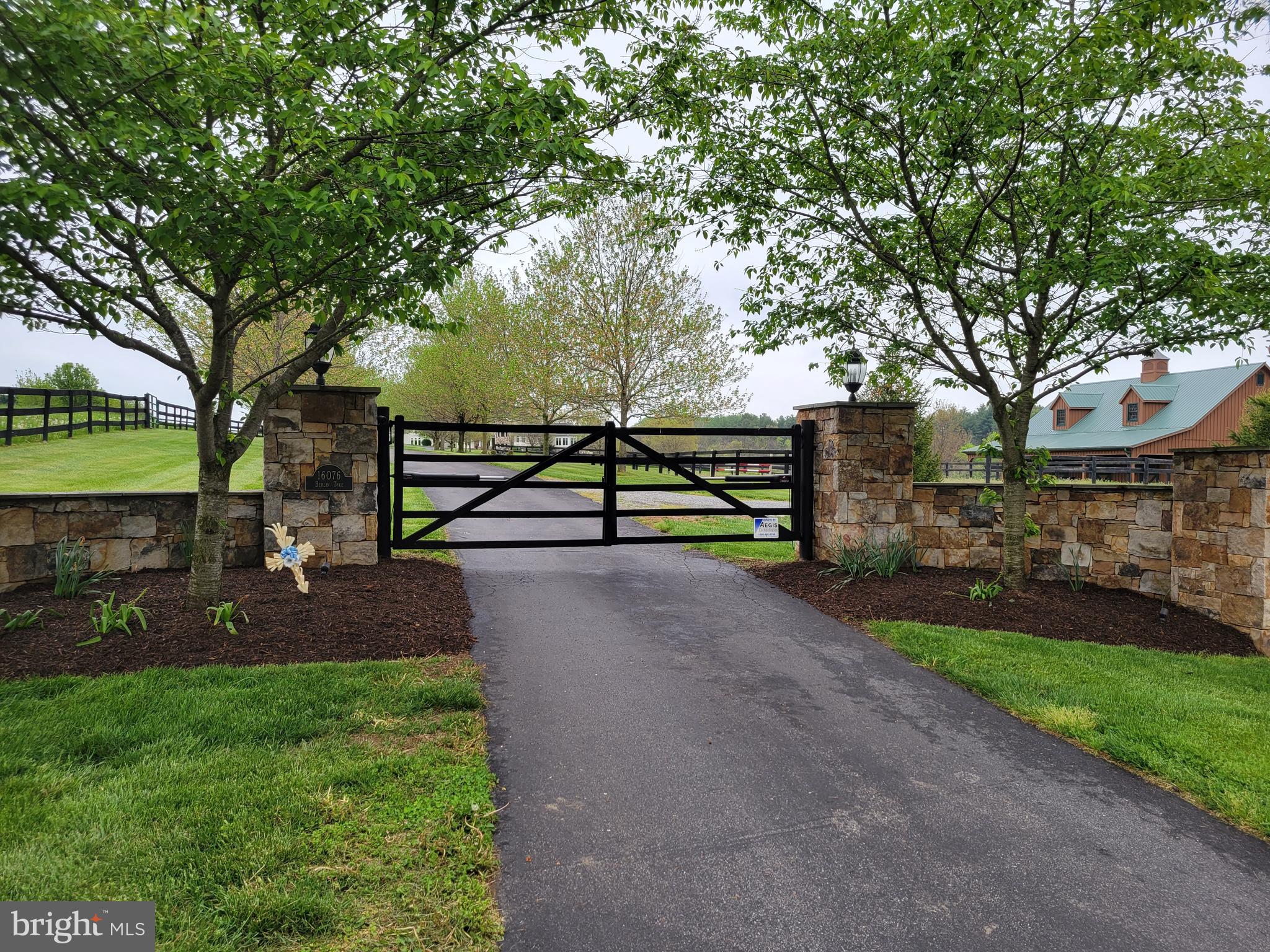 16076 BERLIN TURNPIKE