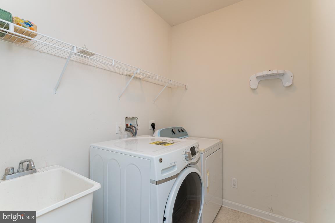 TRADITIONS AT LONGII - Residential