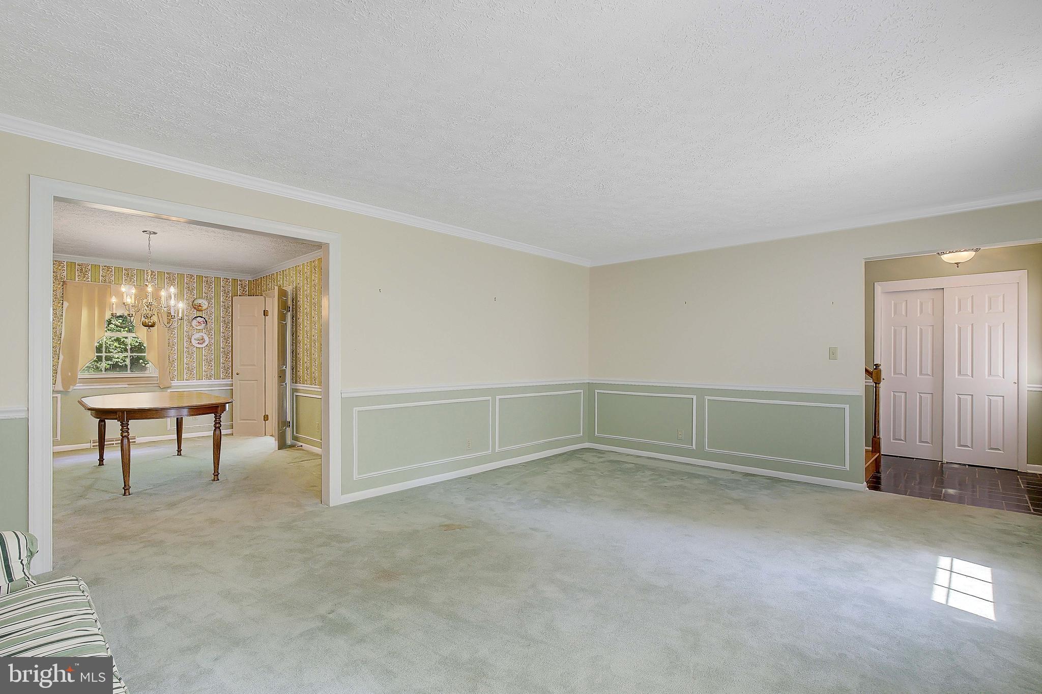 1750 TIMBER COURT