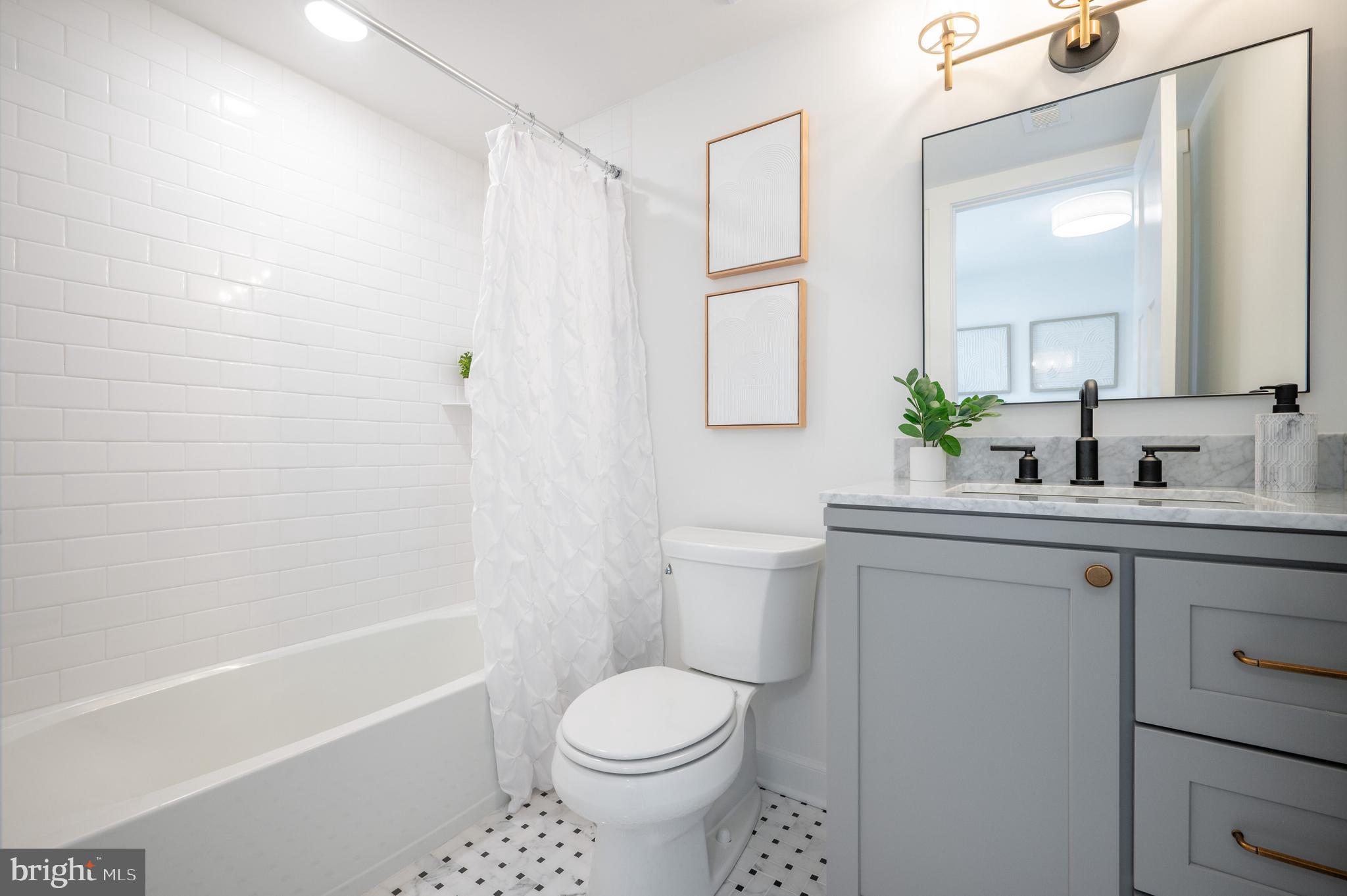 BEVERLEY HILLS - Residential