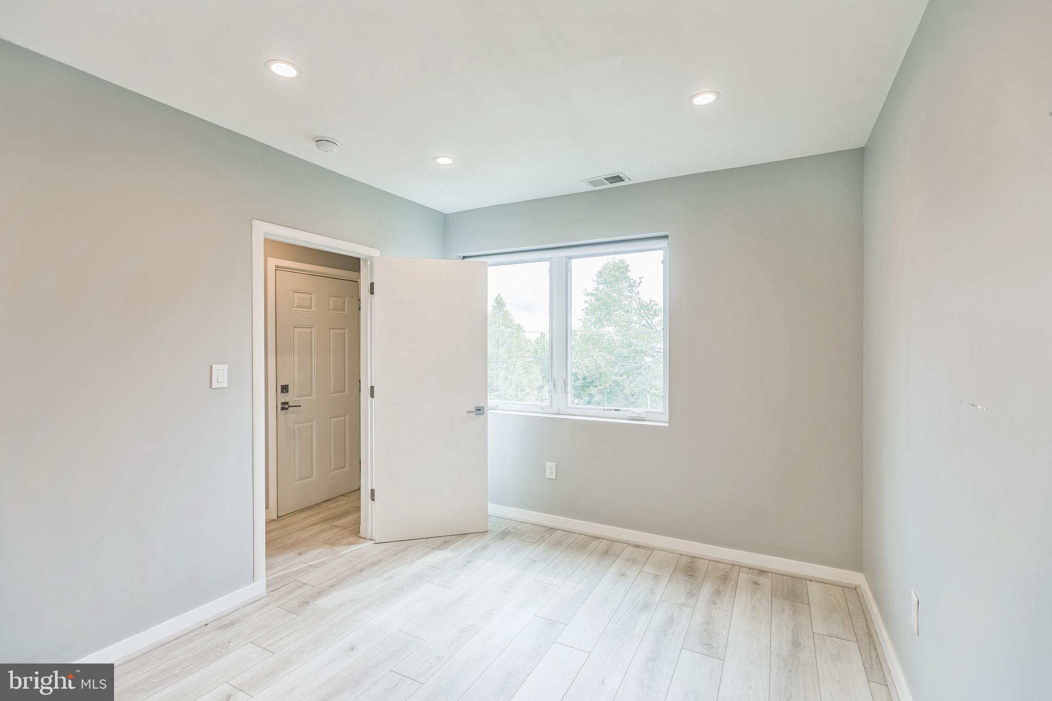 1332 BRYANT STREET NE 3