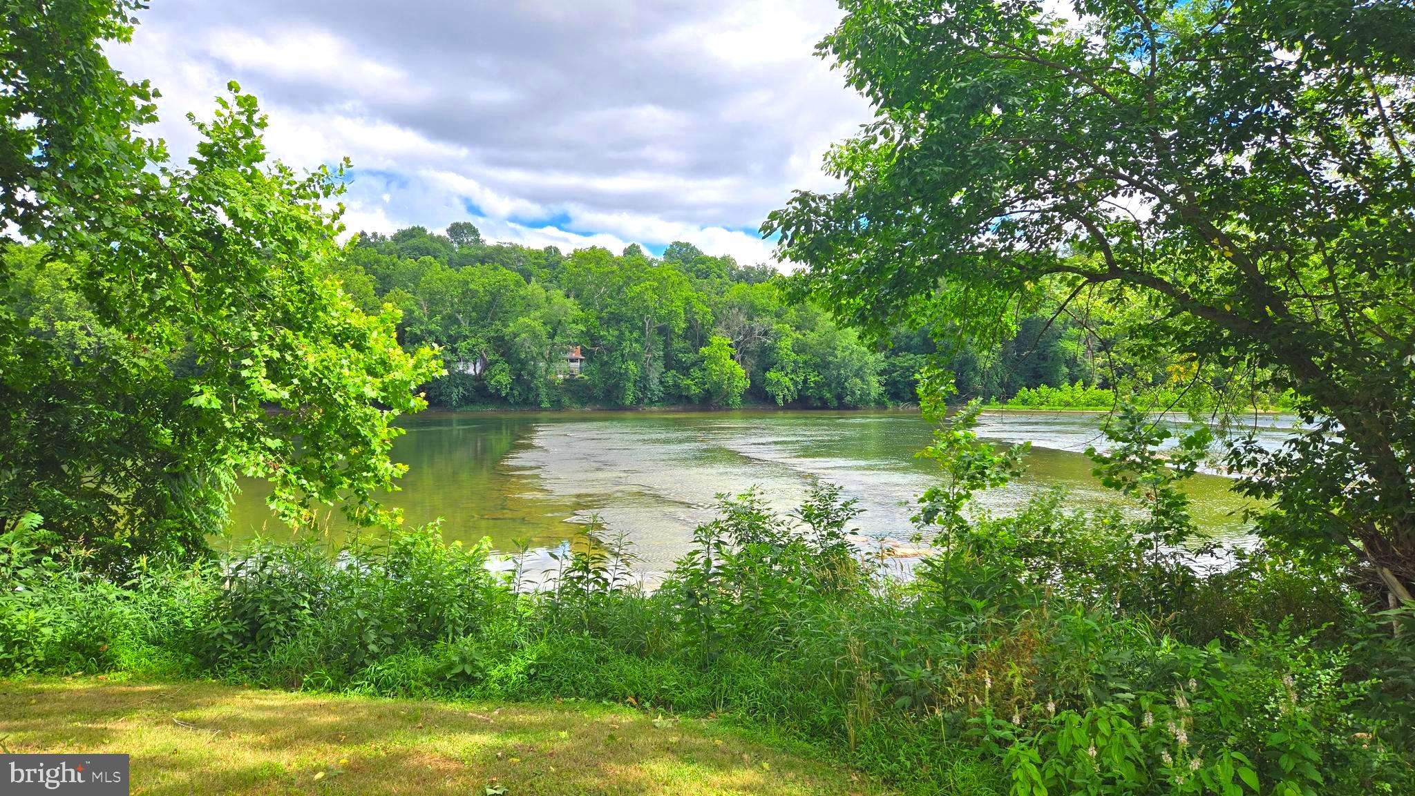 POTOMAC VIEW - Residential