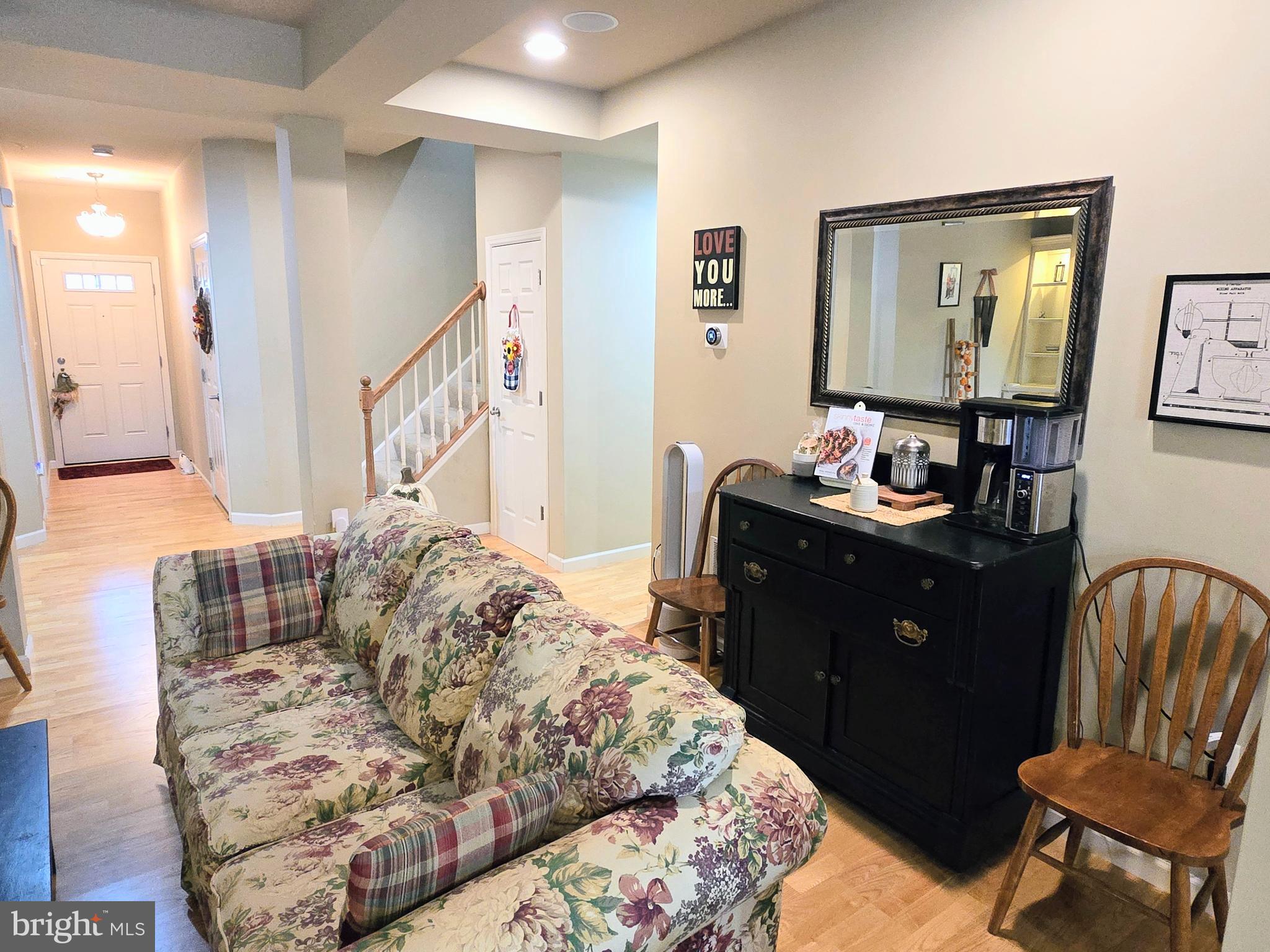 1227 CANTEBURY DRIVE