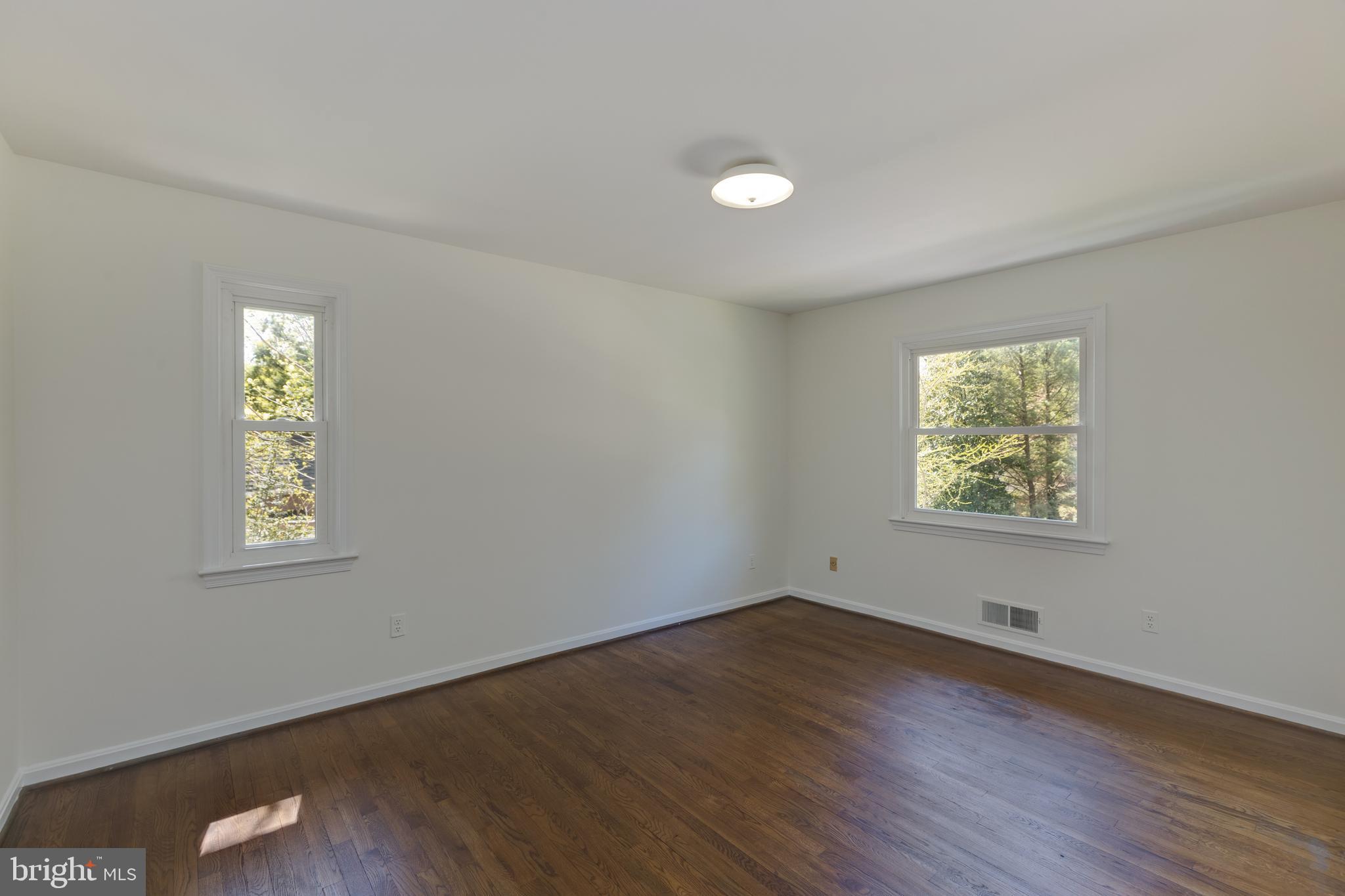 CHAIN BRIDGE FOREST - Residential