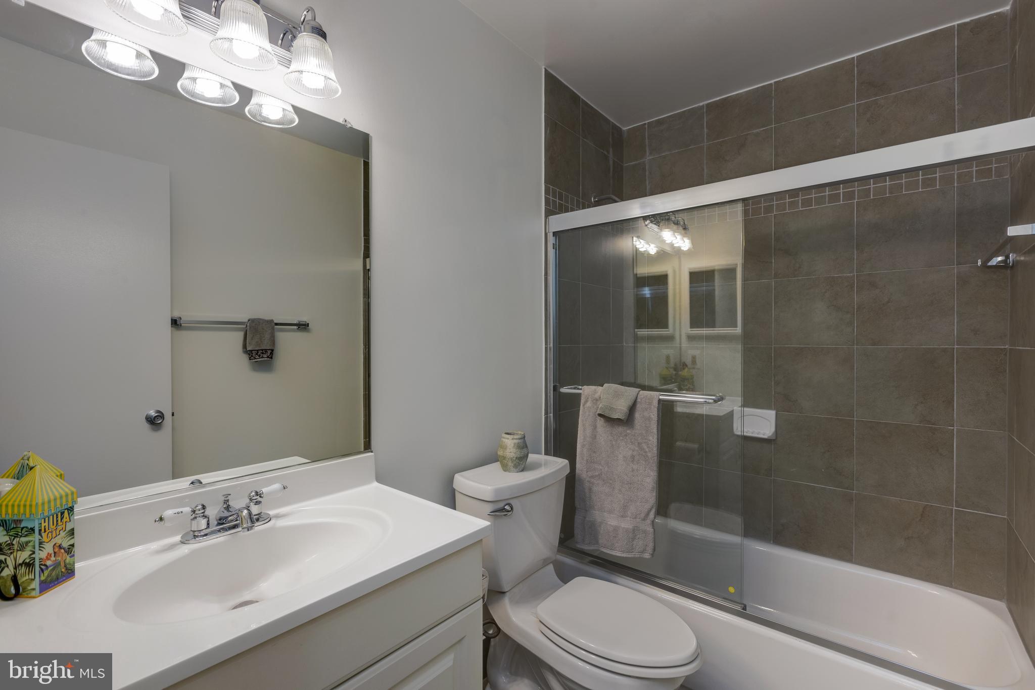 CHAIN BRIDGE FOREST - Residential