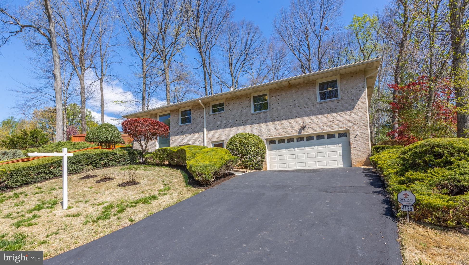 CHAIN BRIDGE FOREST - Residential