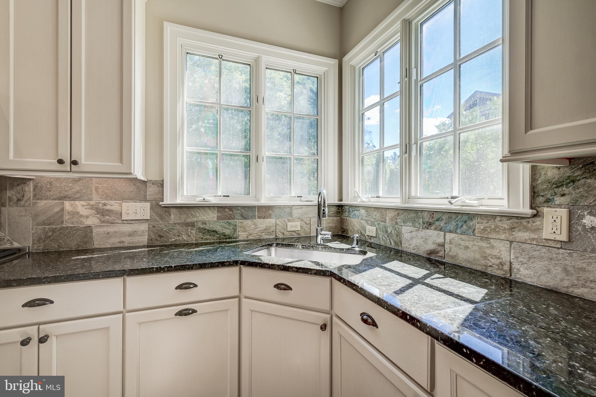 PINEVIEW - Residential