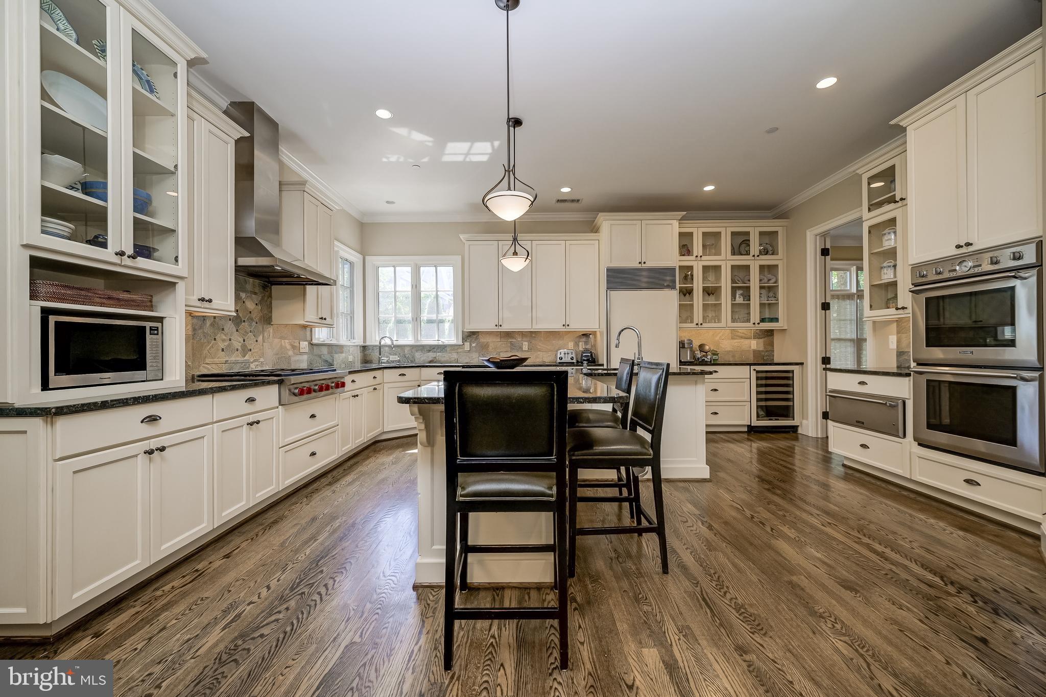 PINEVIEW - Residential