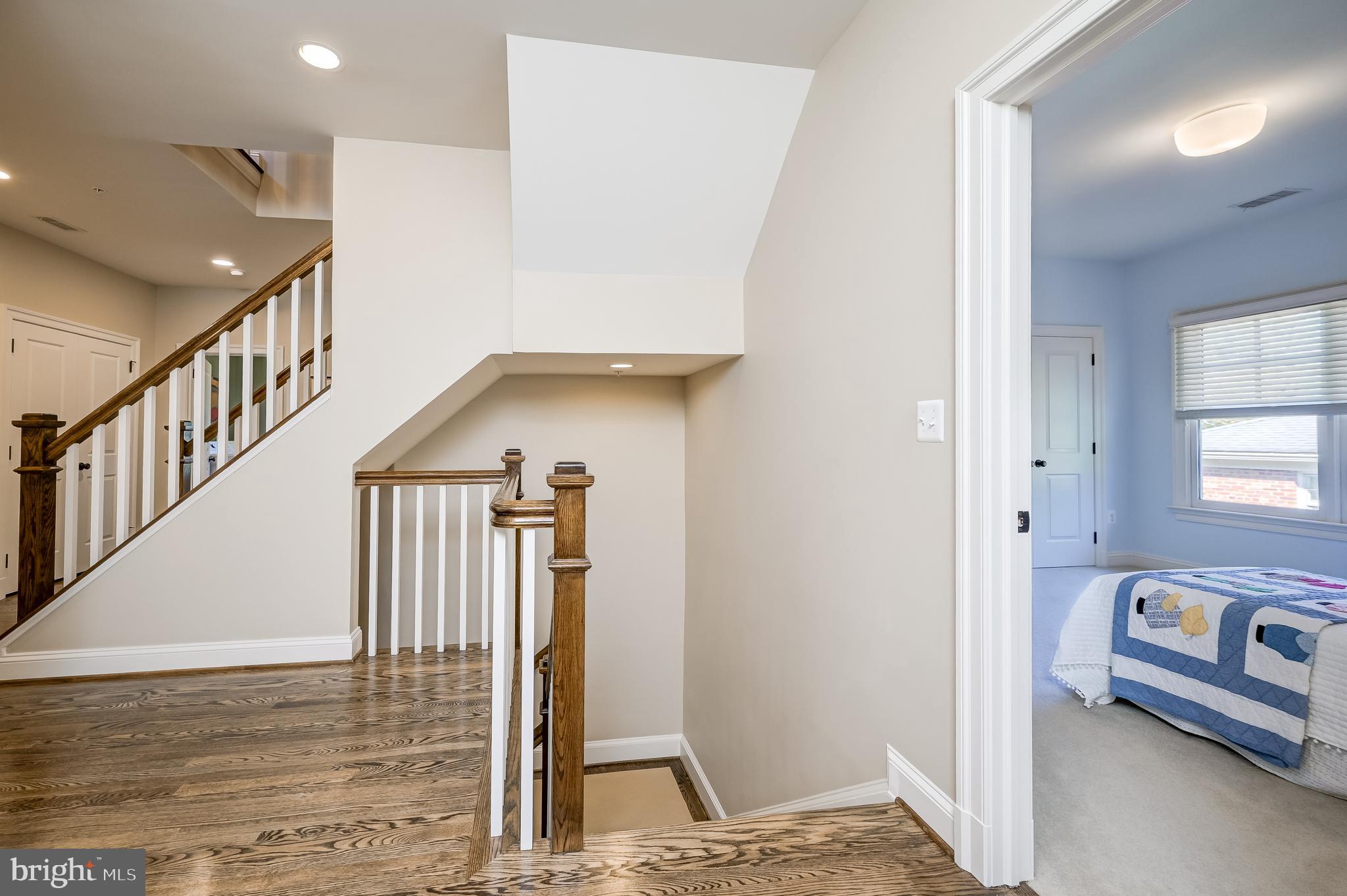 PINEVIEW - Residential