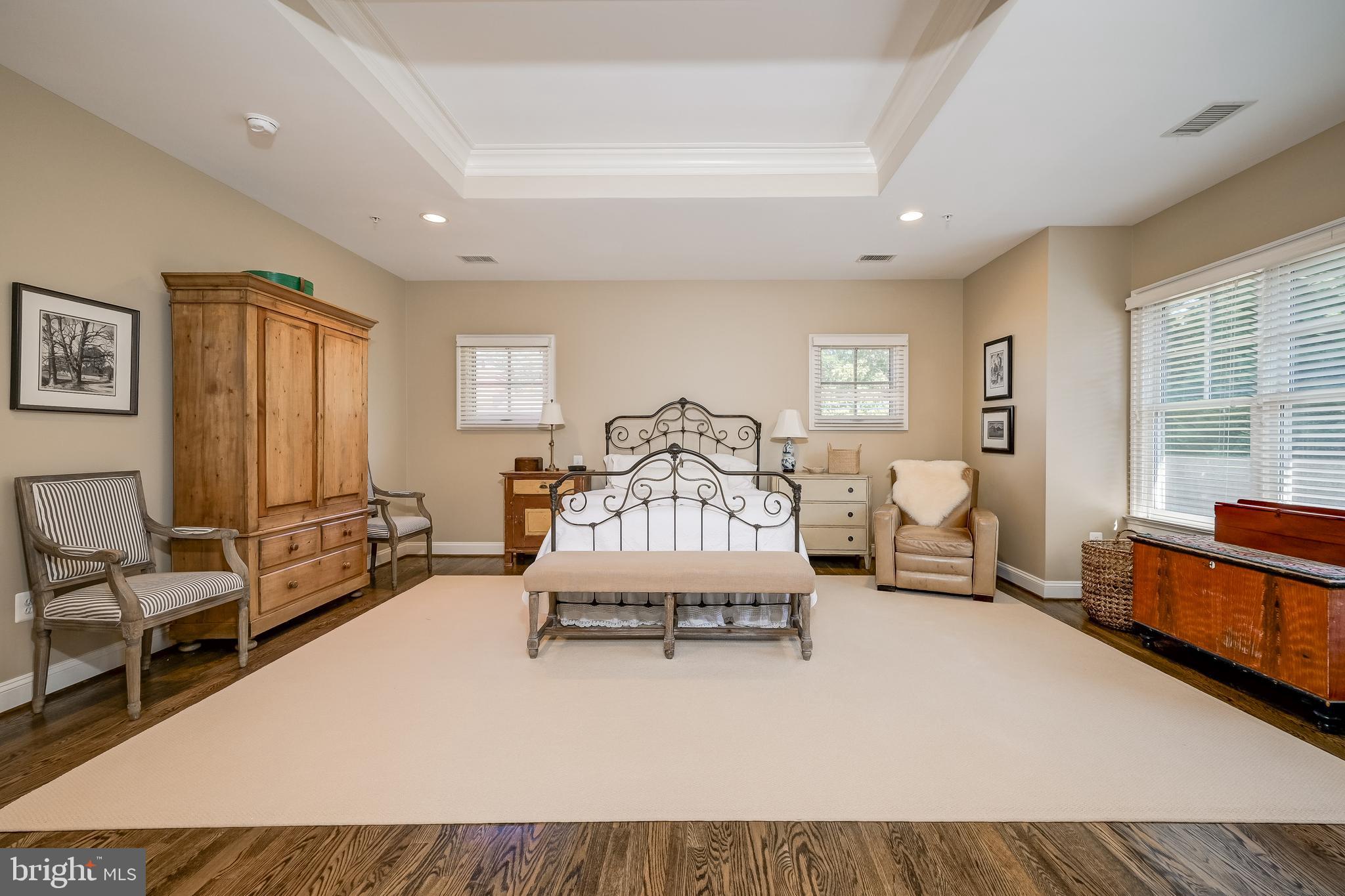 PINEVIEW - Residential