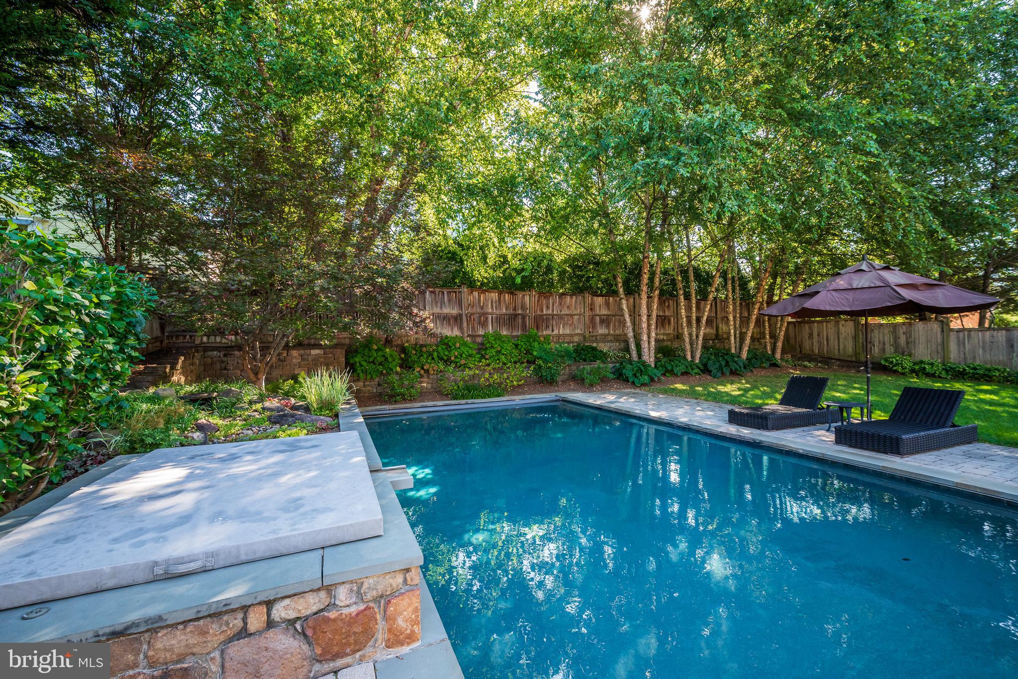 PINEVIEW - Residential