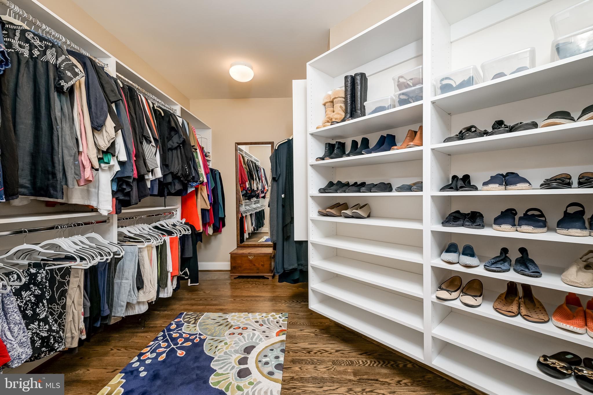 PINEVIEW - Residential