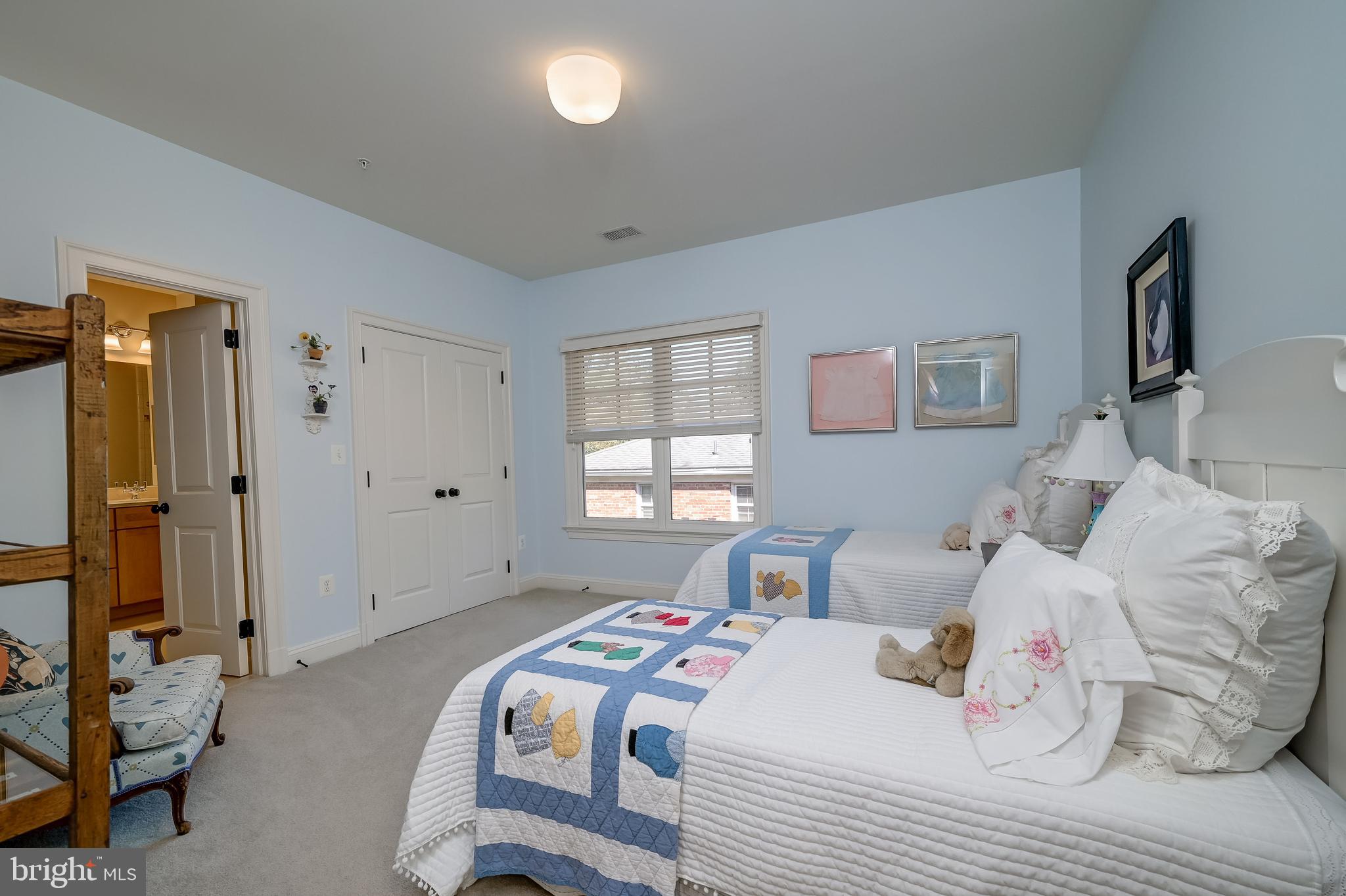 PINEVIEW - Residential