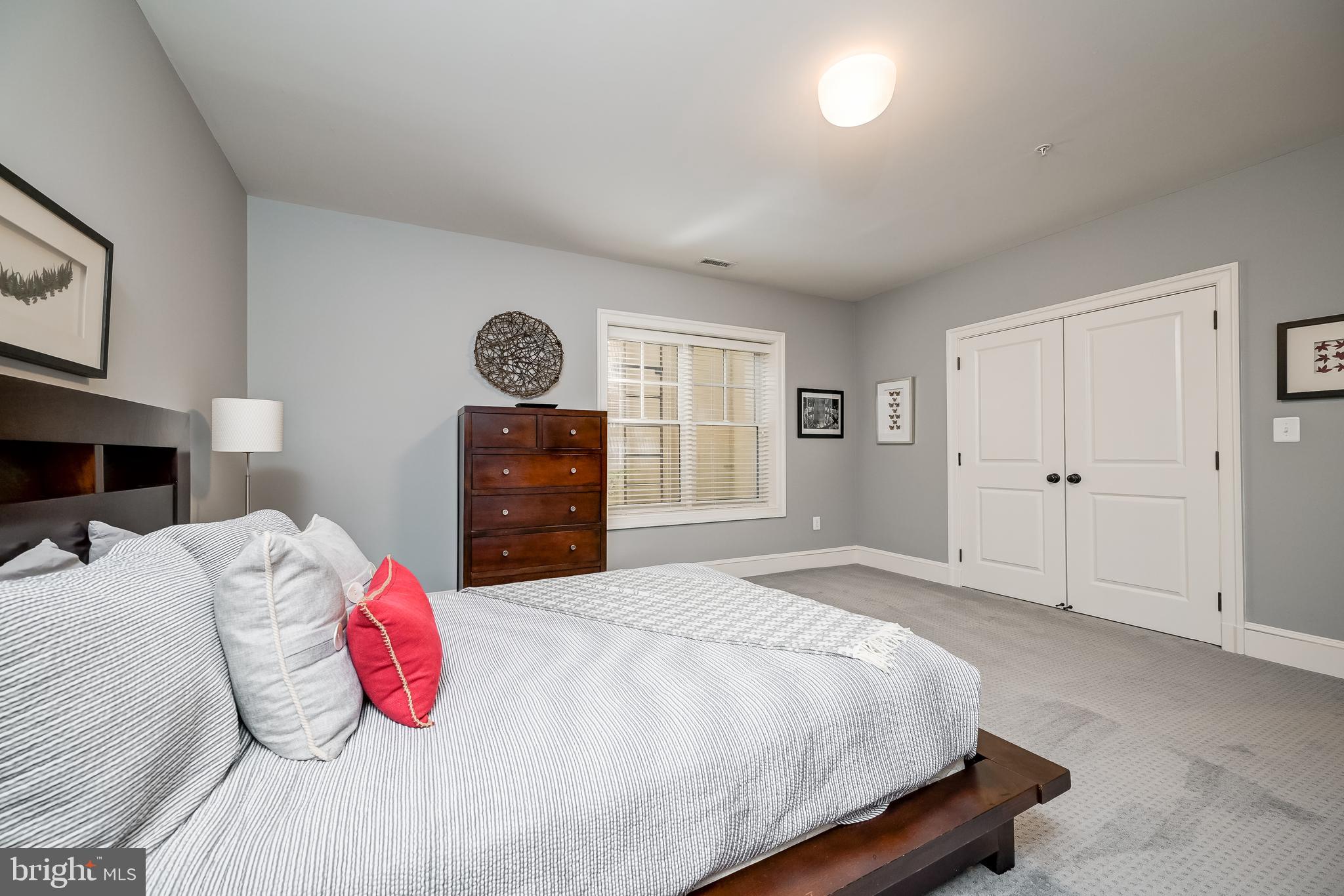 PINEVIEW - Residential