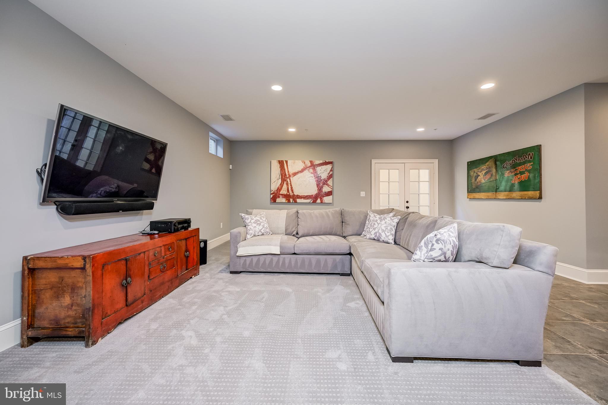 PINEVIEW - Residential