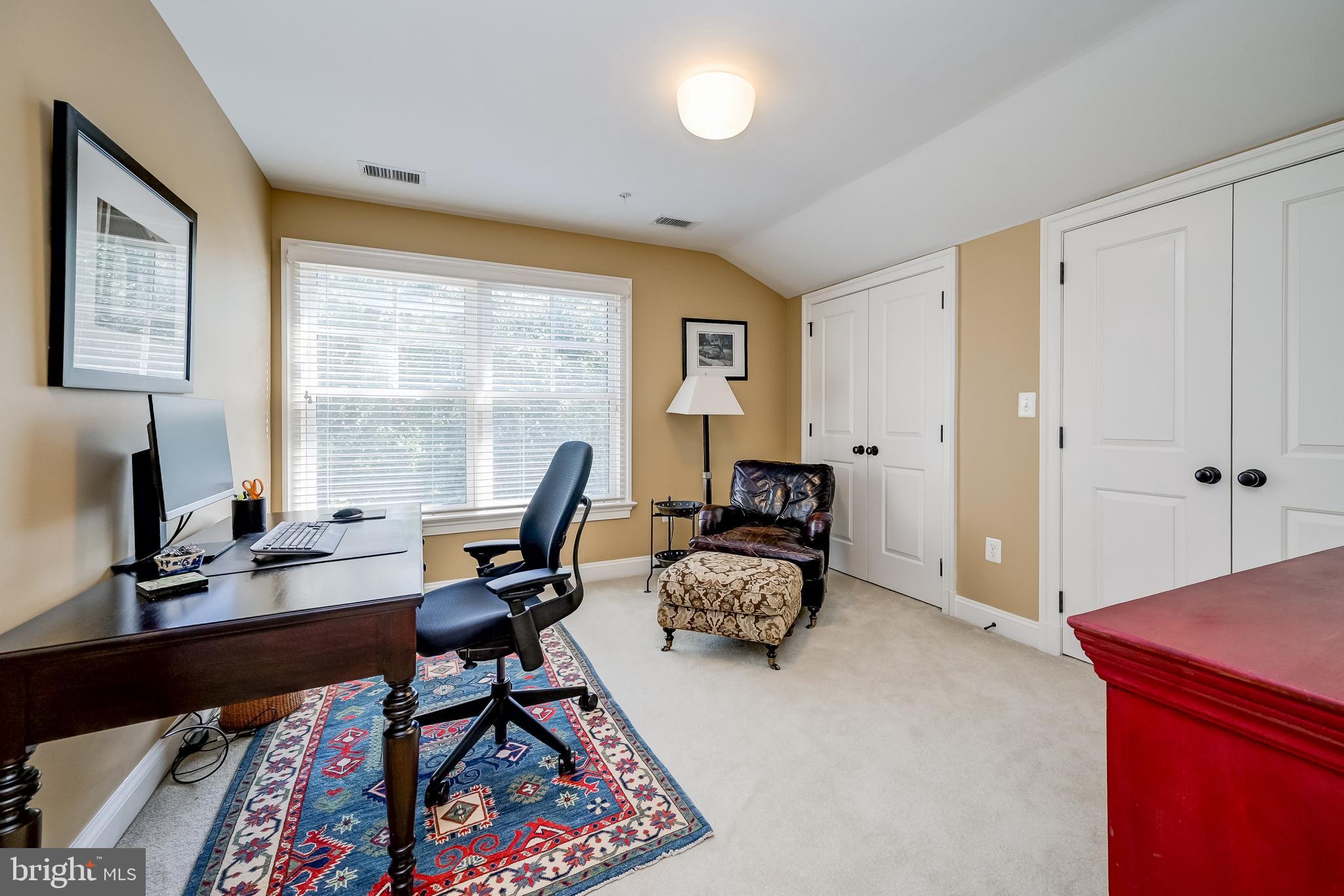 PINEVIEW - Residential