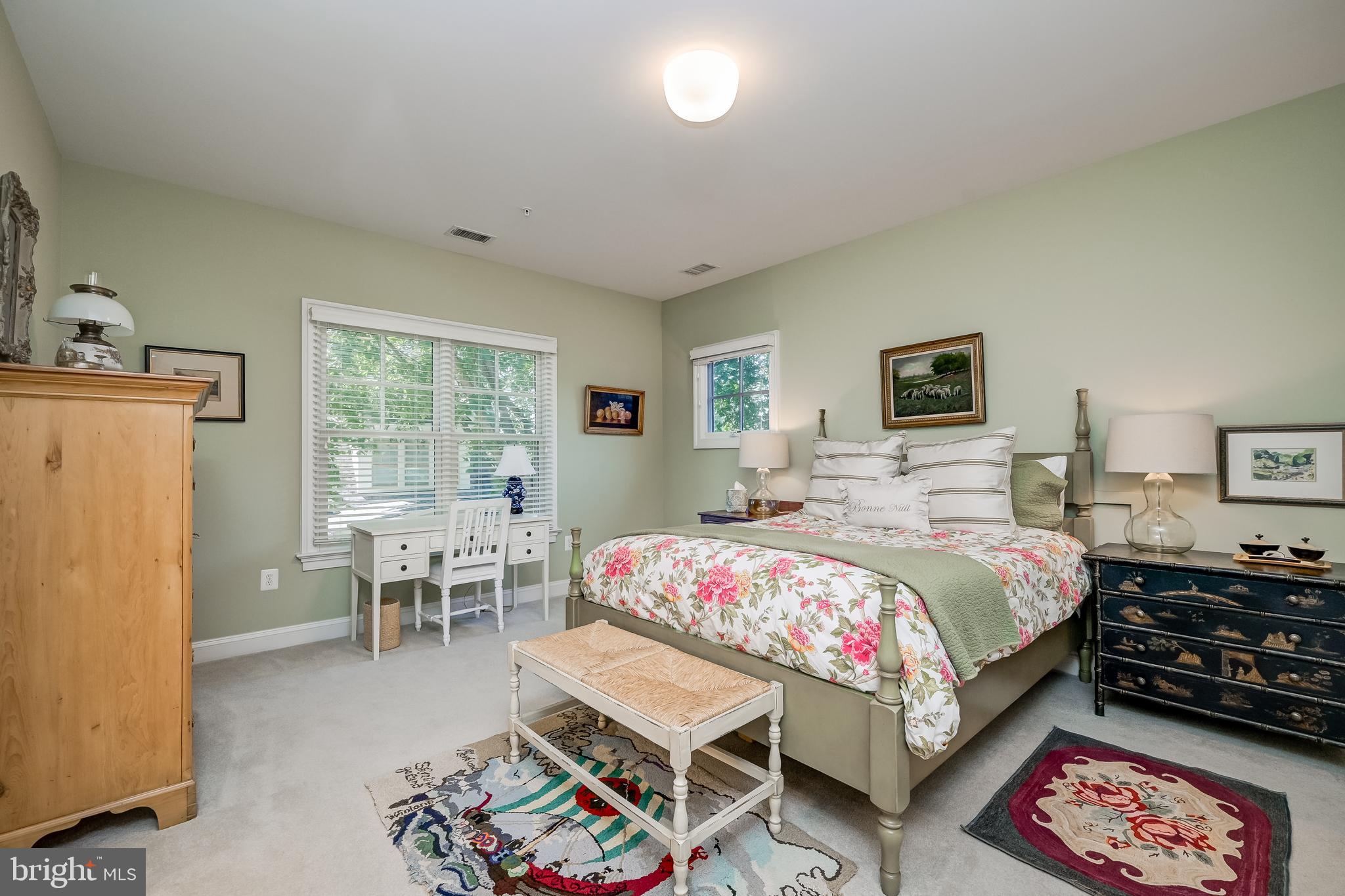 PINEVIEW - Residential