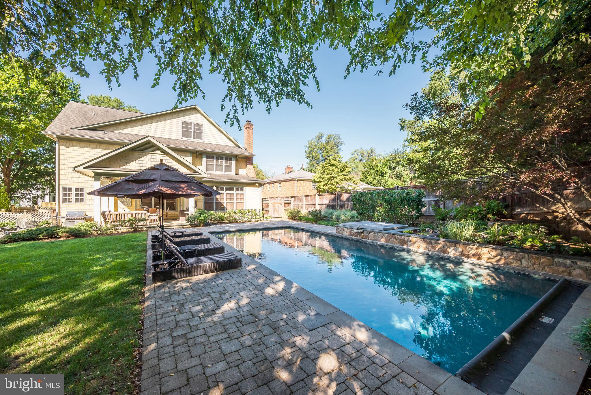 PINEVIEW - Residential