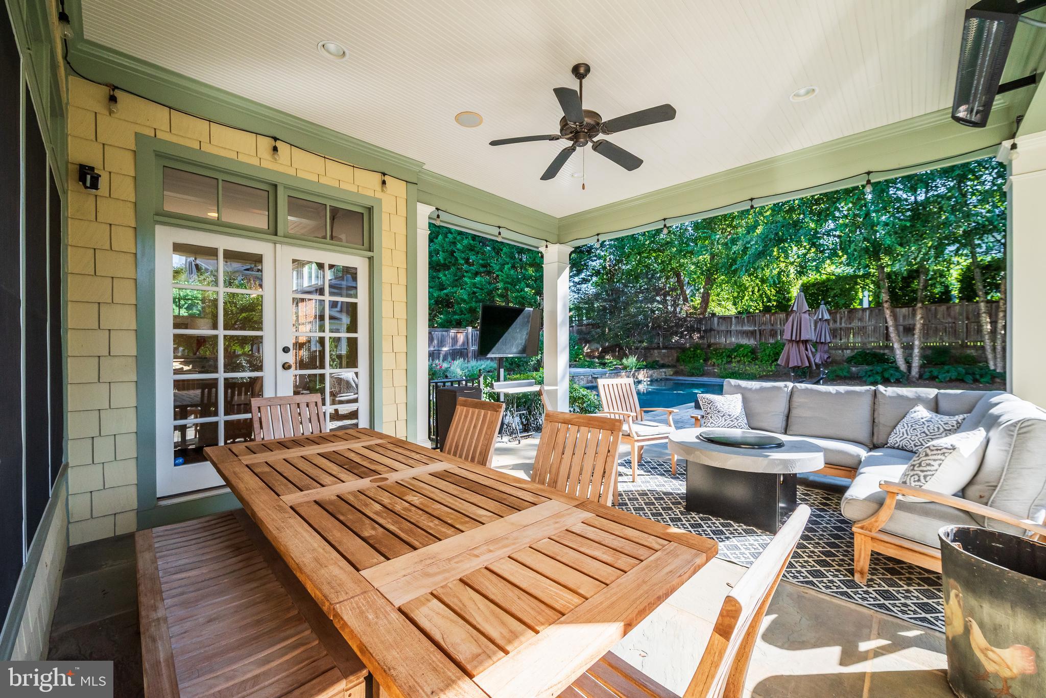 PINEVIEW - Residential