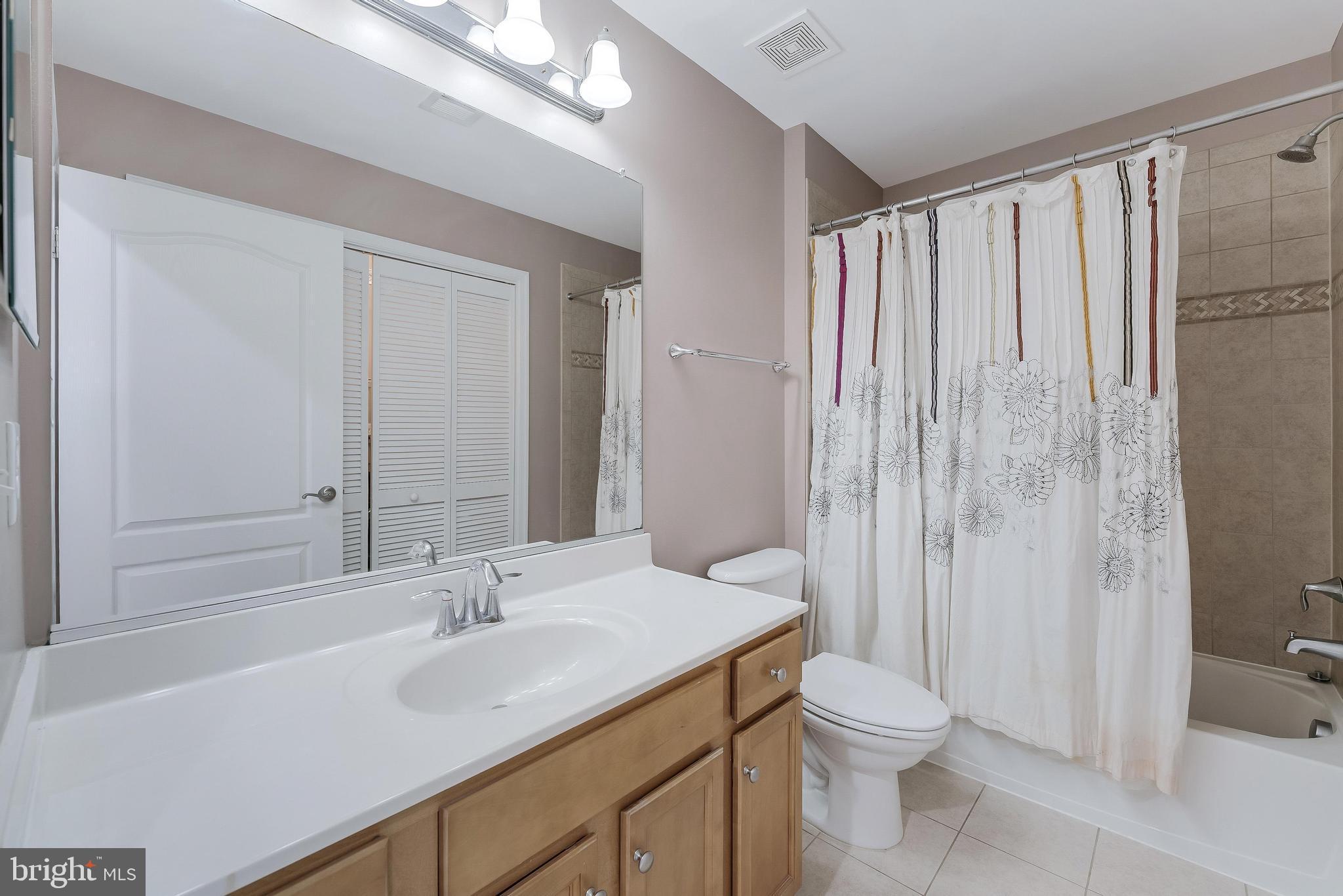 GOOSE CREEK VILLAGE NORTH - Residential Lease