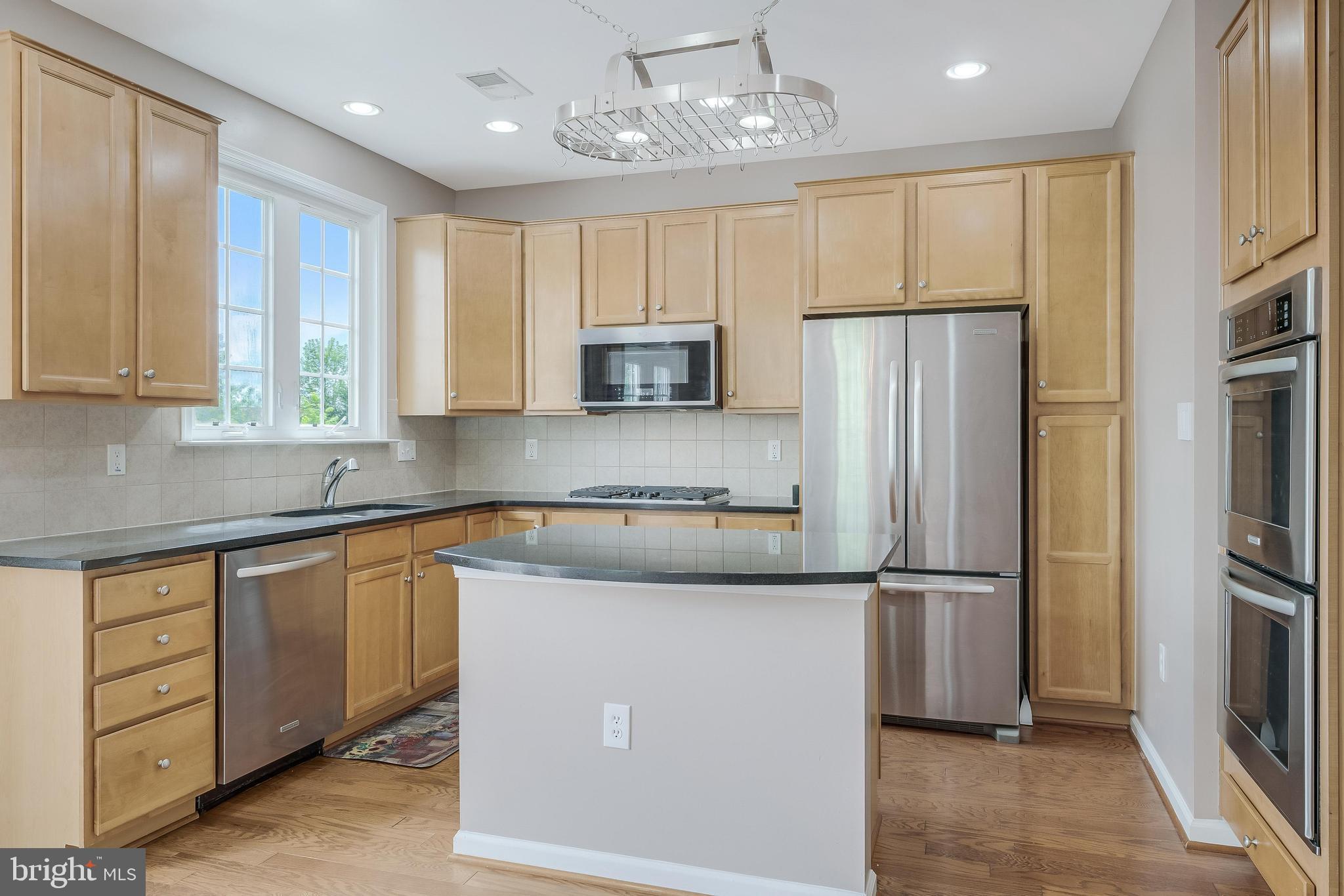 GOOSE CREEK VILLAGE NORTH - Residential Lease