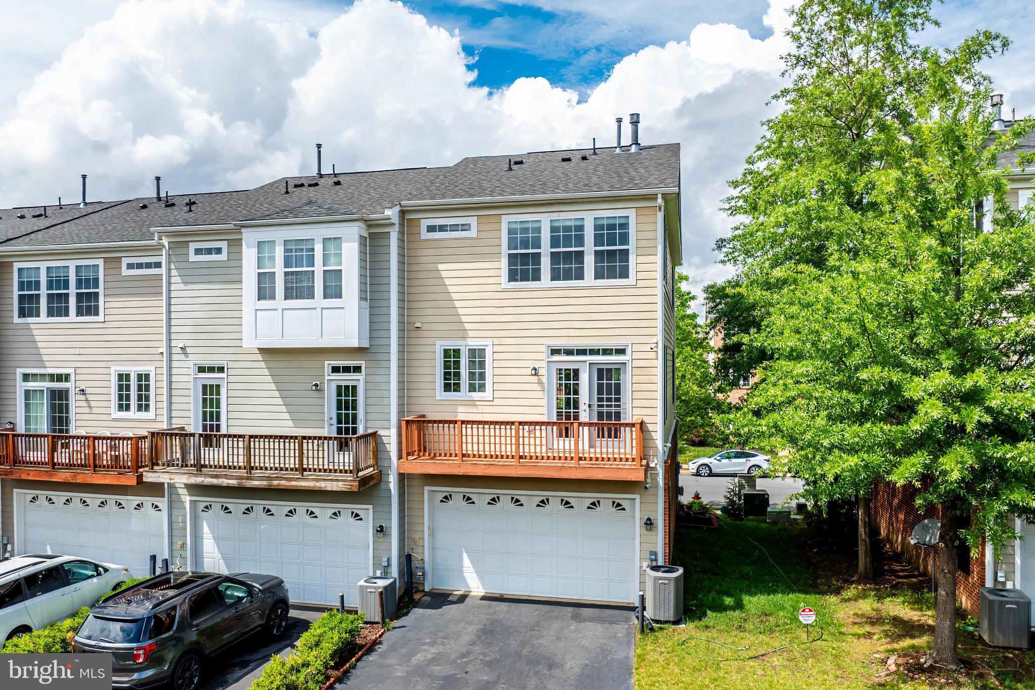 GOOSE CREEK VILLAGE NORTH - Residential Lease