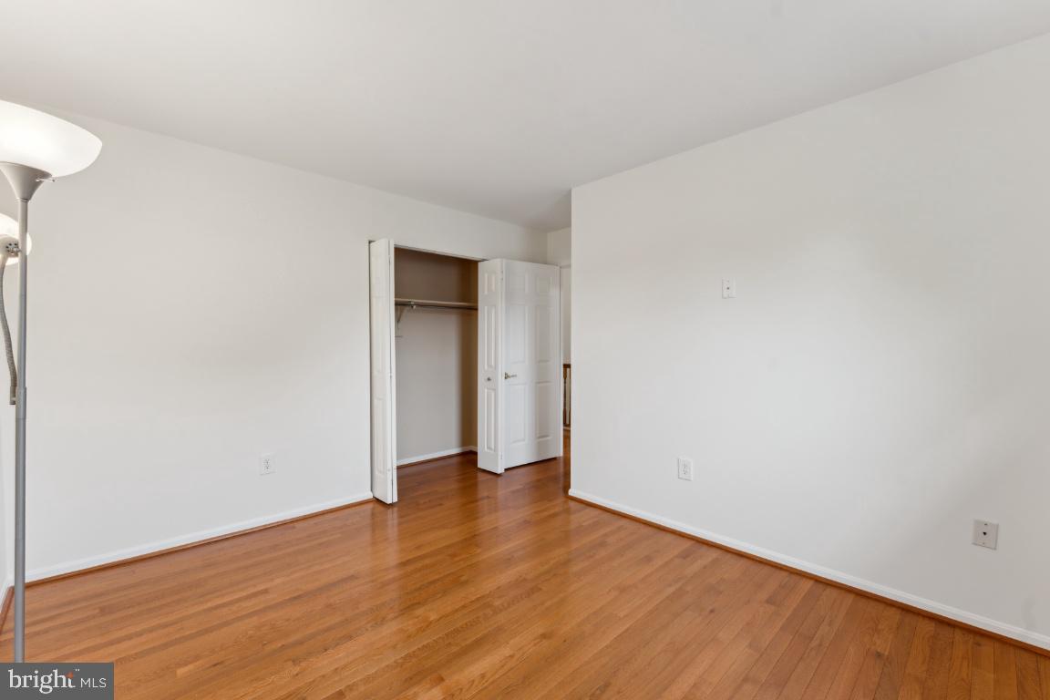 LAKEPOINTE - Residential