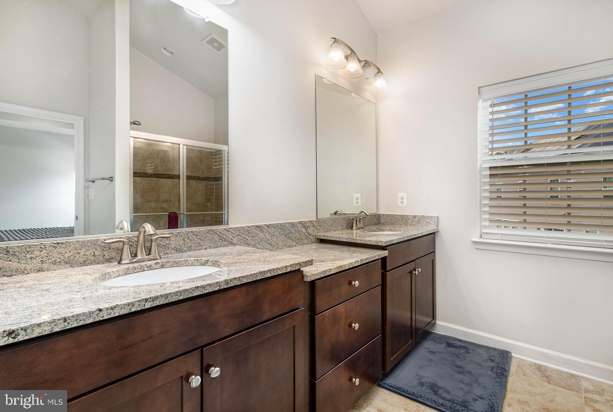 THE VINEYARDS - Residential