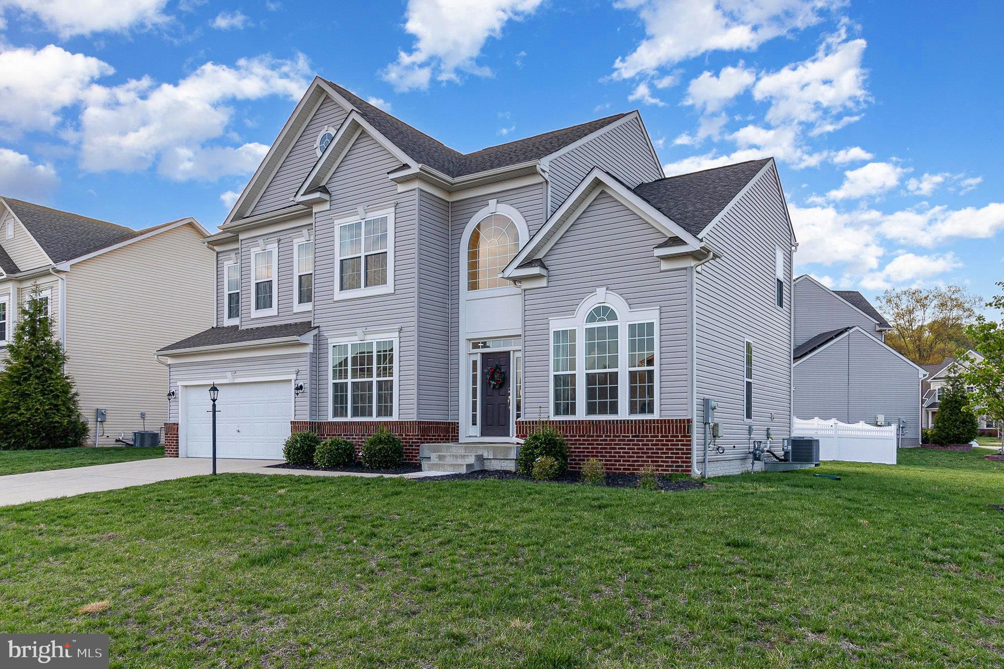 6106 JULIA COURT