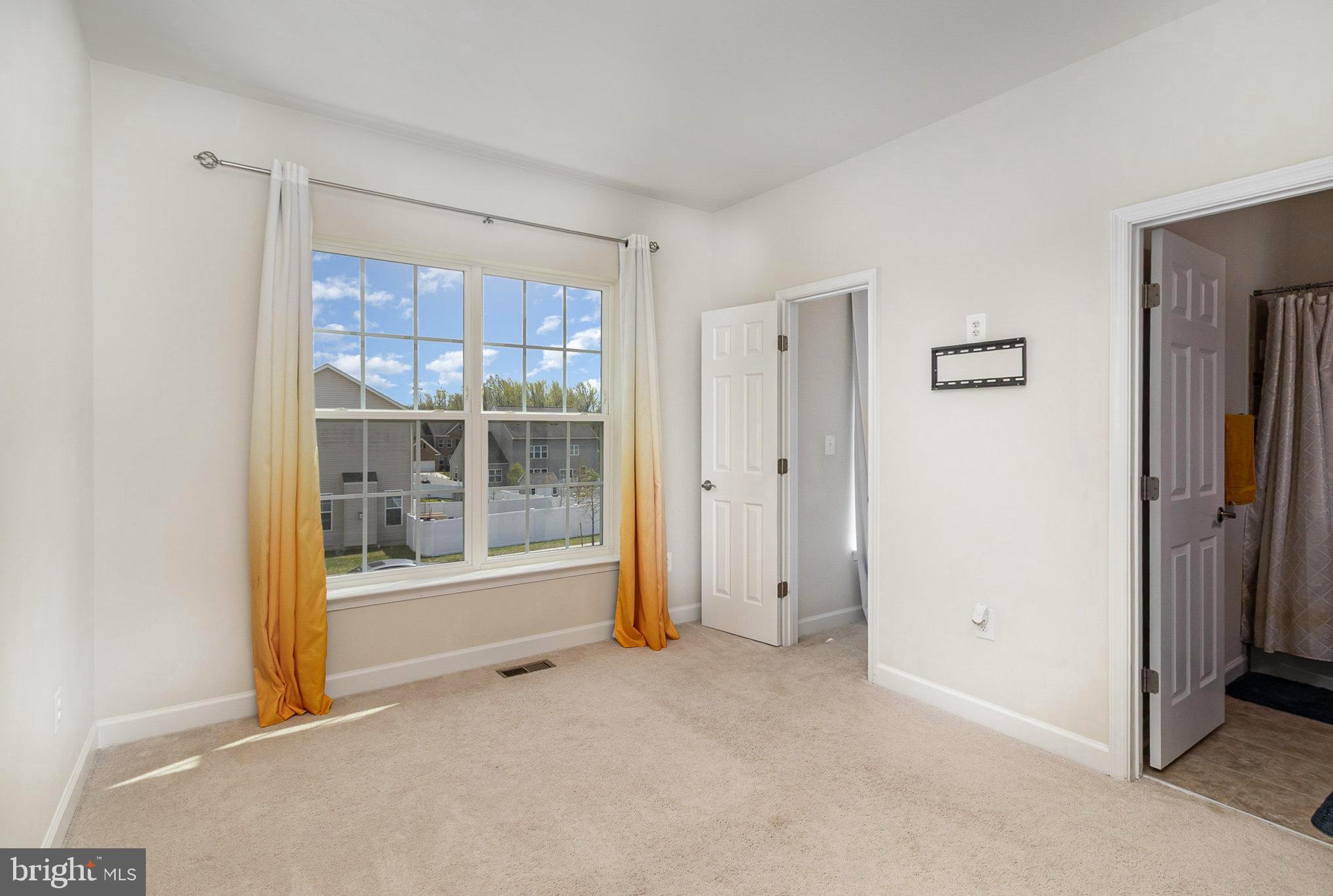 THE VINEYARDS - Residential