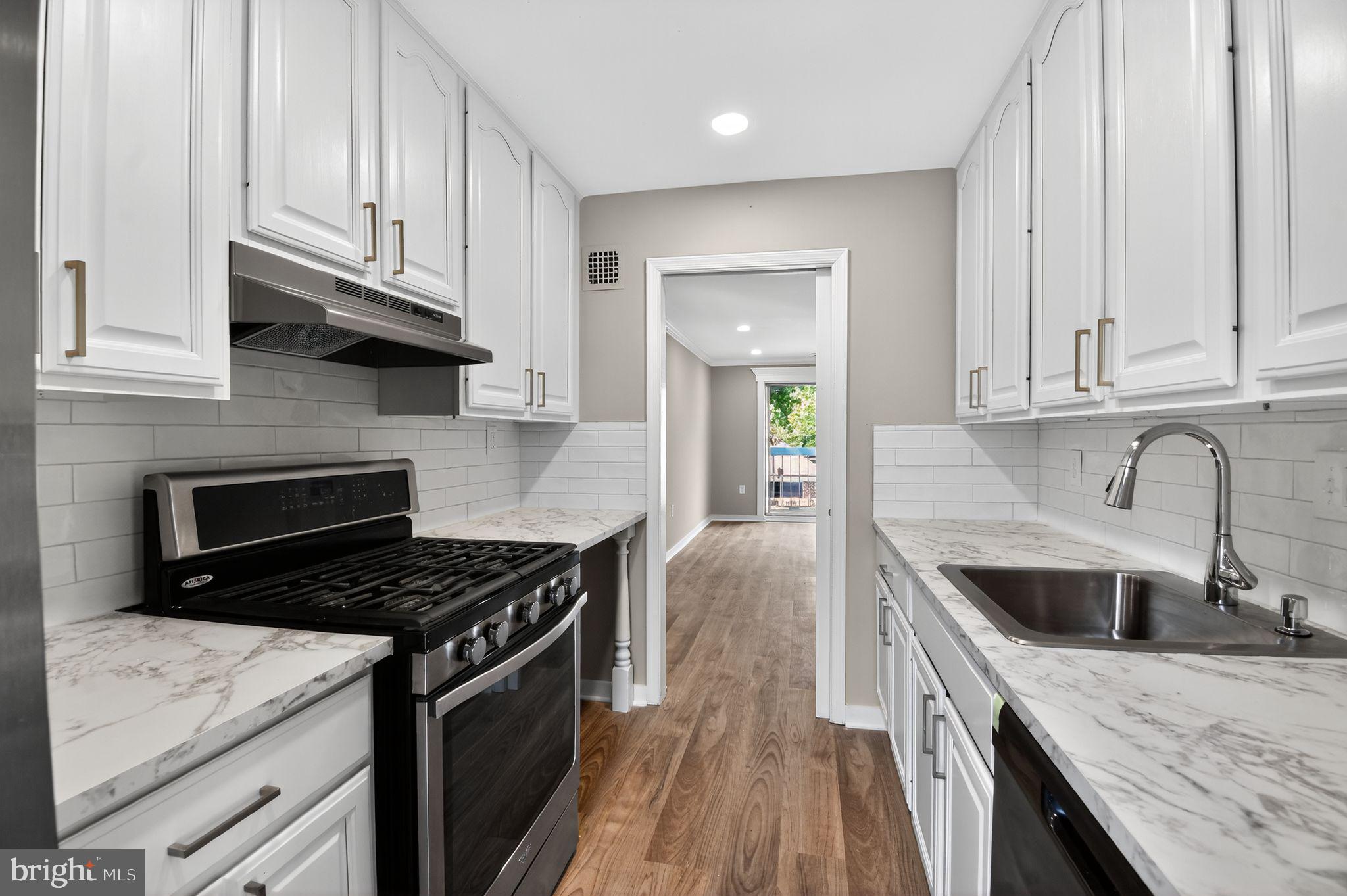 WESTCHESTER WEST - Residential