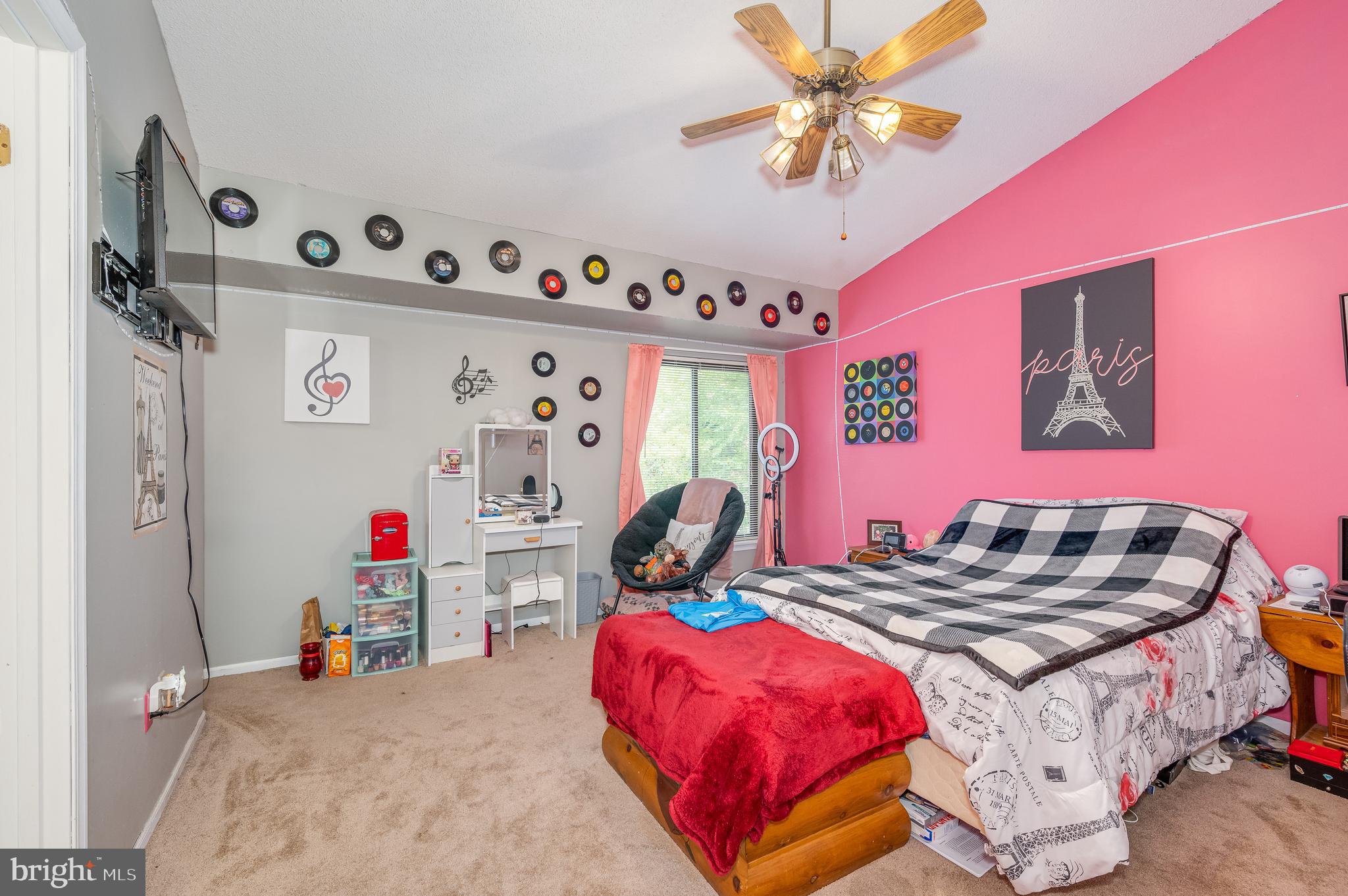 THE WOODS - Residential