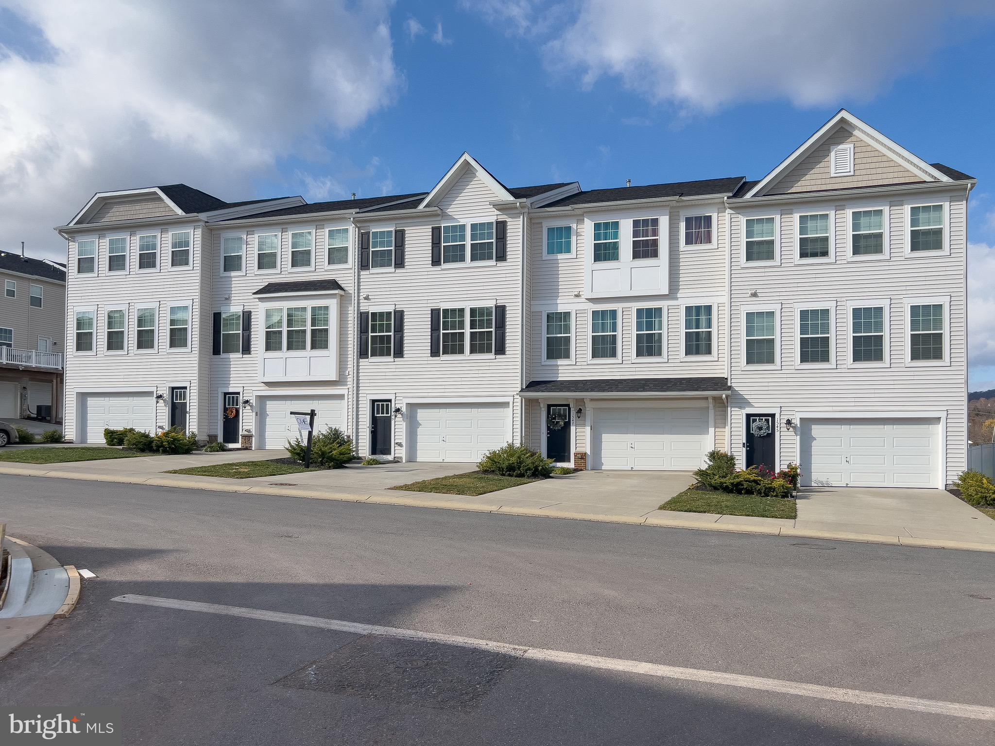 1549 WILMER PARK LANE
