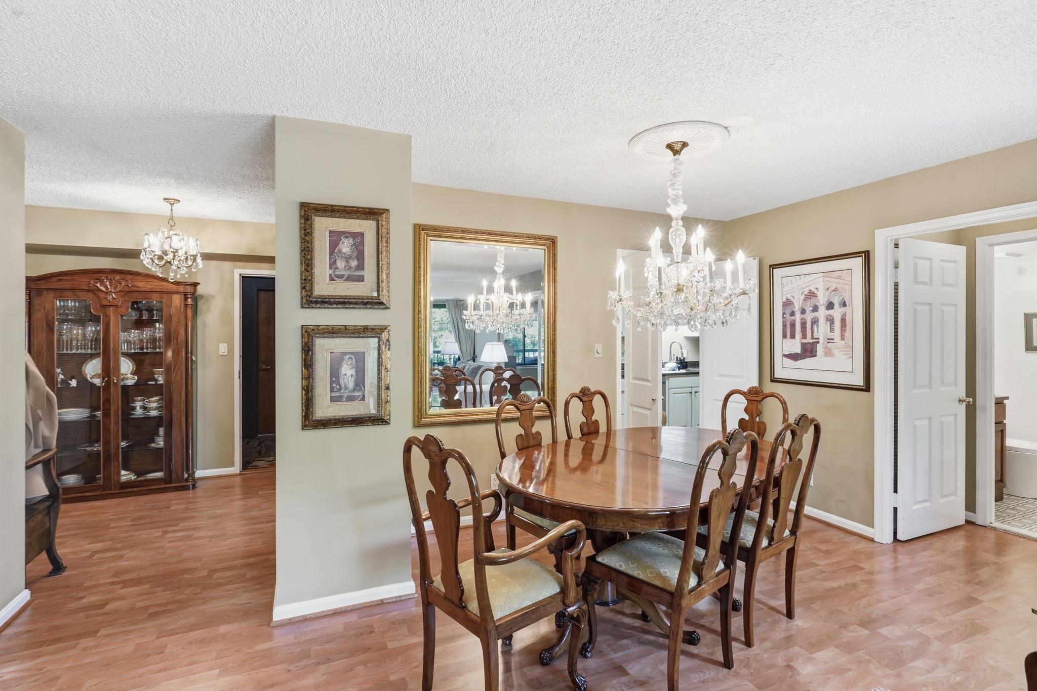 LAKESIDE PLAZA - Residential