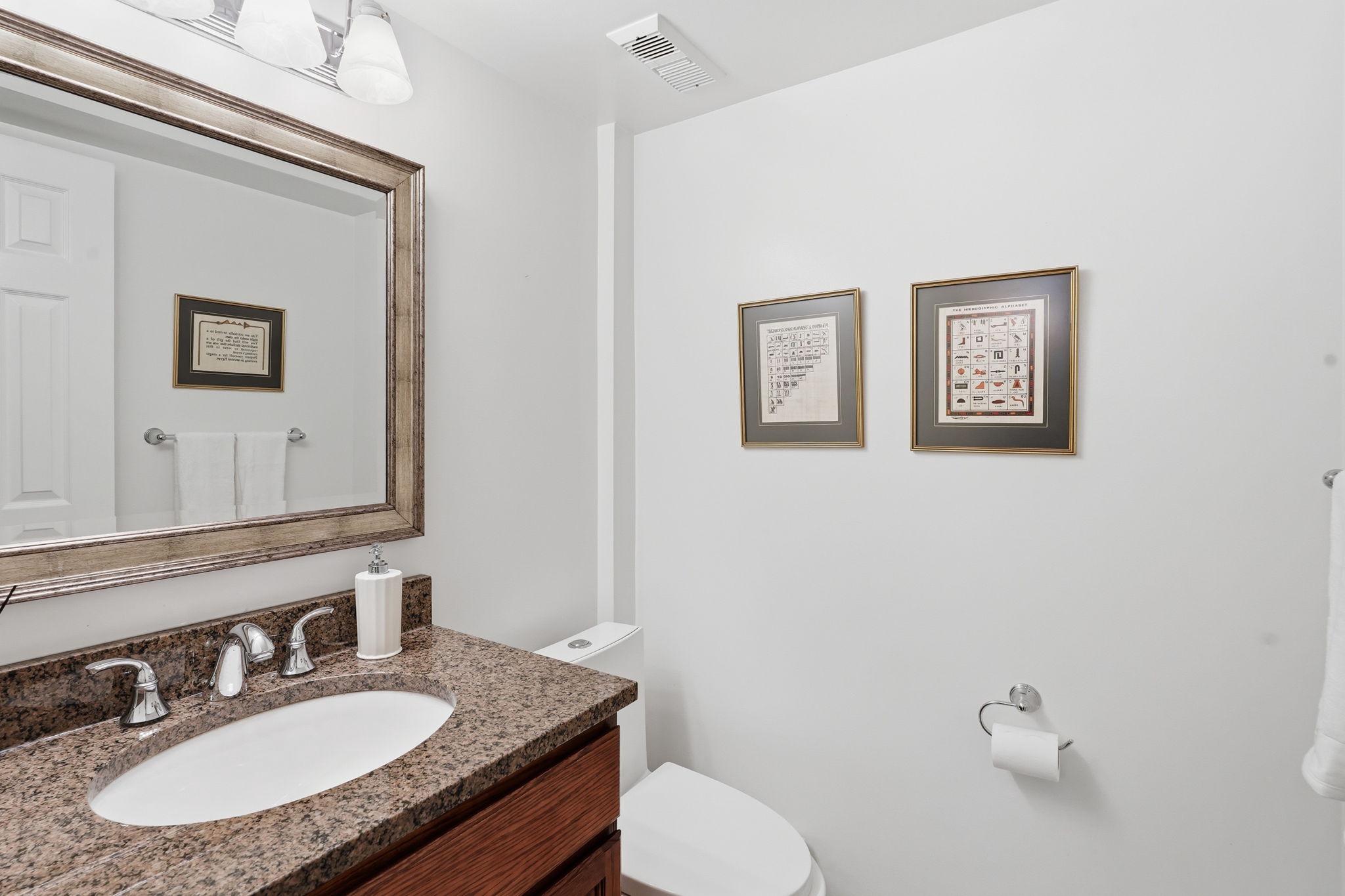 LAKESIDE PLAZA - Residential