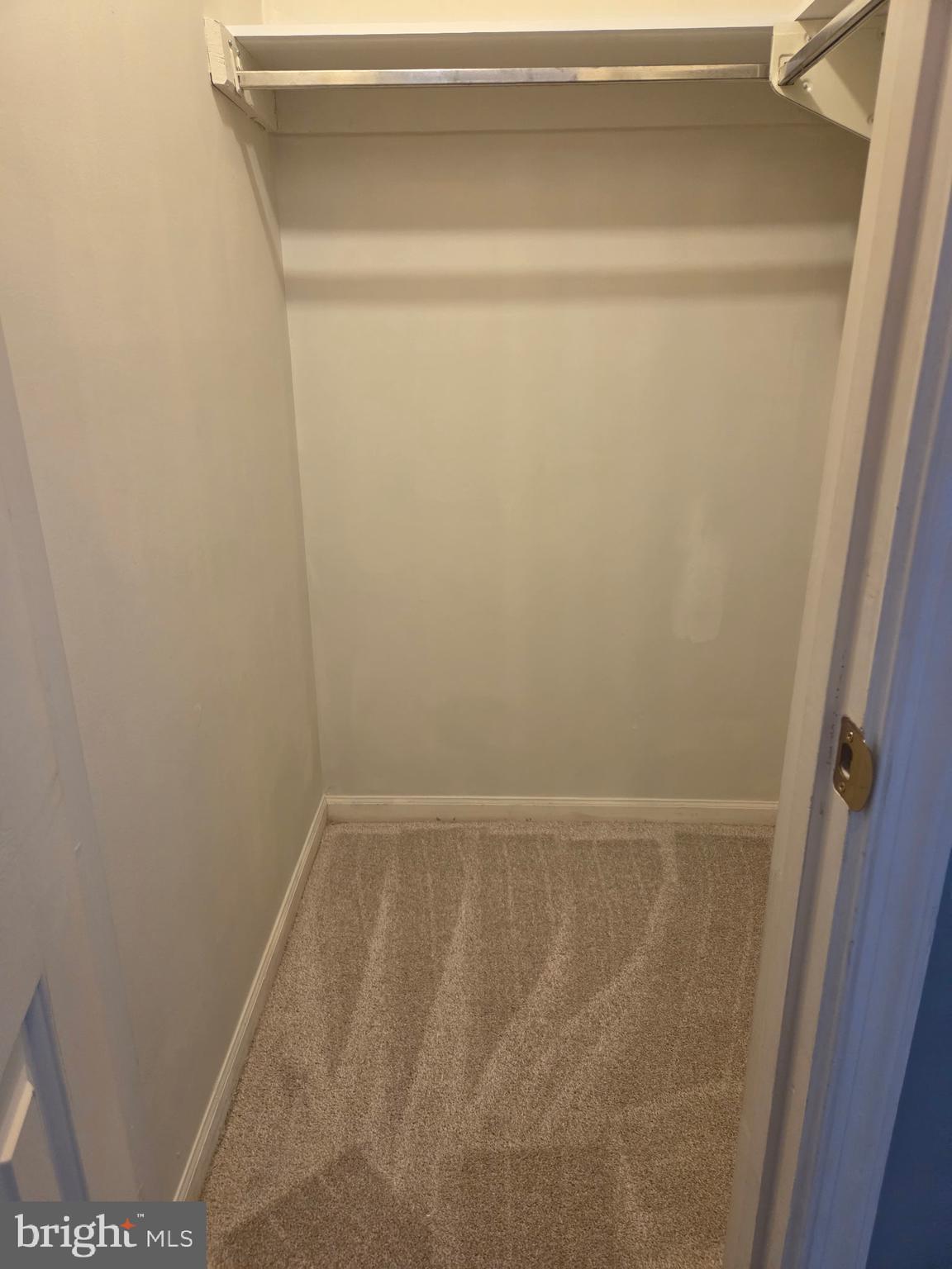 FOX CHAPEL AT TUDOR KNOLLS - Residential Lease