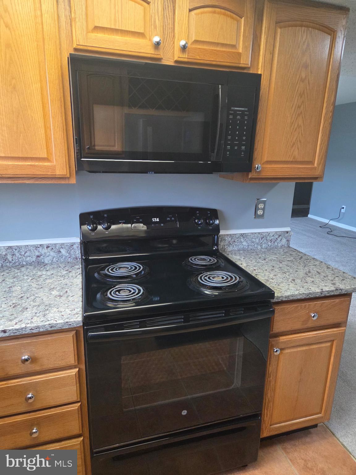 FOX CHAPEL AT TUDOR KNOLLS - Residential Lease