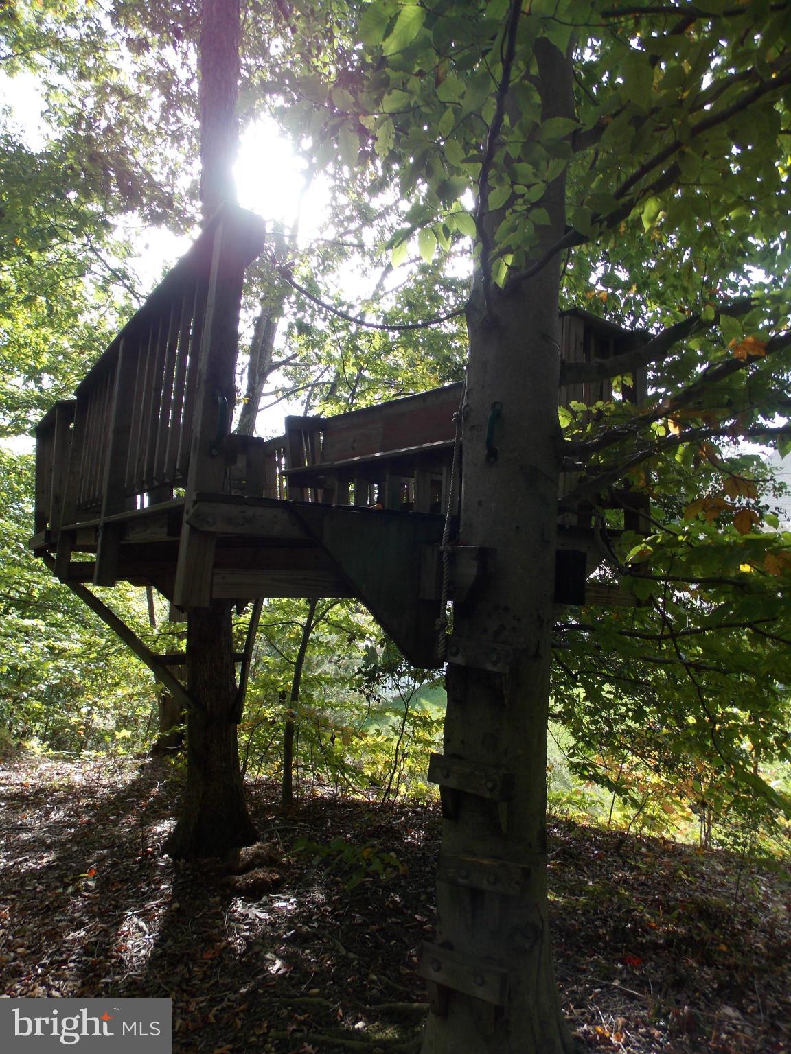 LEE'S HILL - Residential